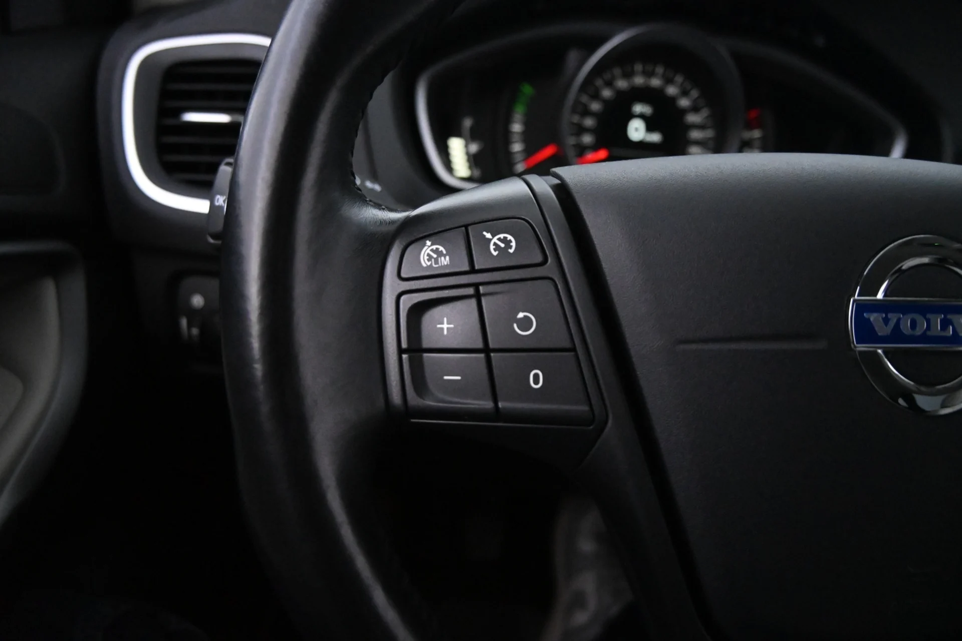 Car Image - 2hT8tpqmQKyk5QkfZNOWdt