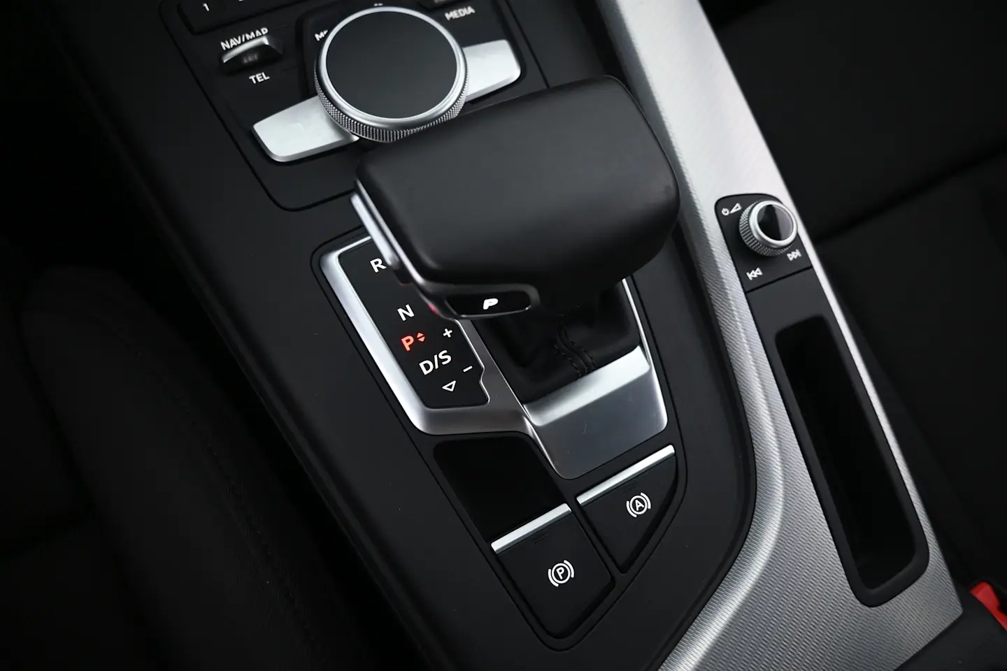 Car Image - 24Z88Nl0uSJ6lSKAwMkbYf