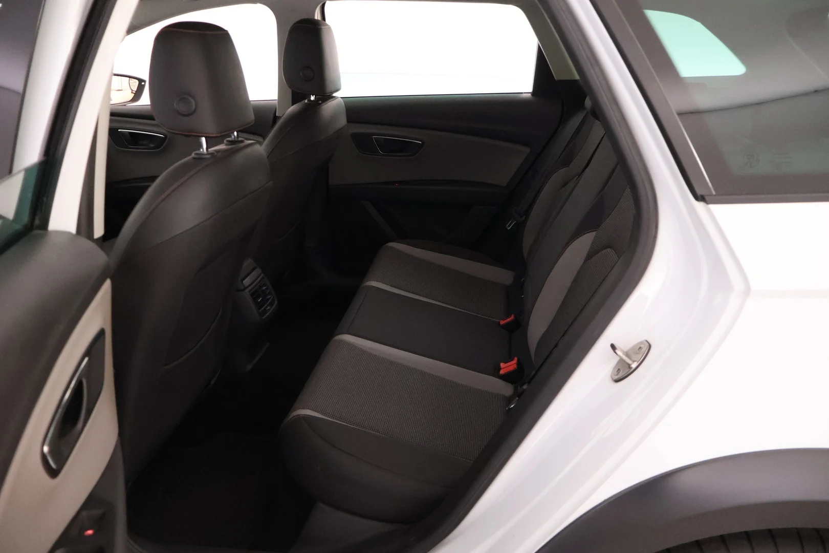 Car Image - 3JvRNM0f8IxuzcFXhfNFA1