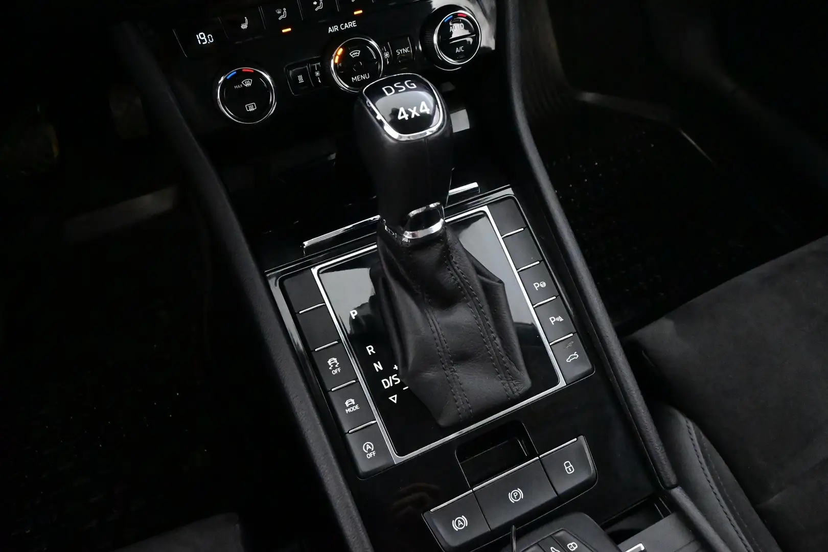 Car Image - 7HAbkWZSFG1pKNiStAGeiF