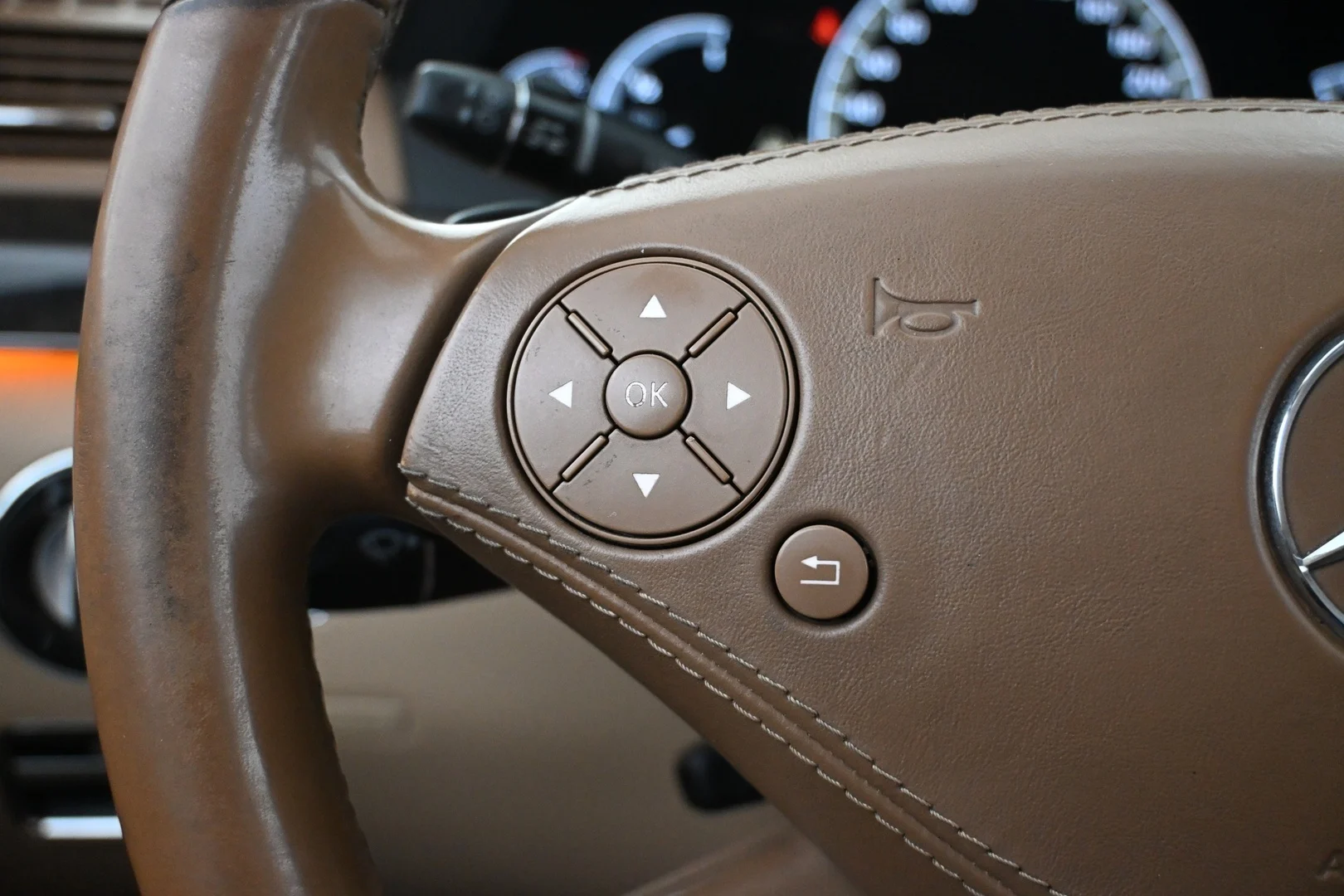 Car Image - 2enNdM60GVzKcCiQBbskgi