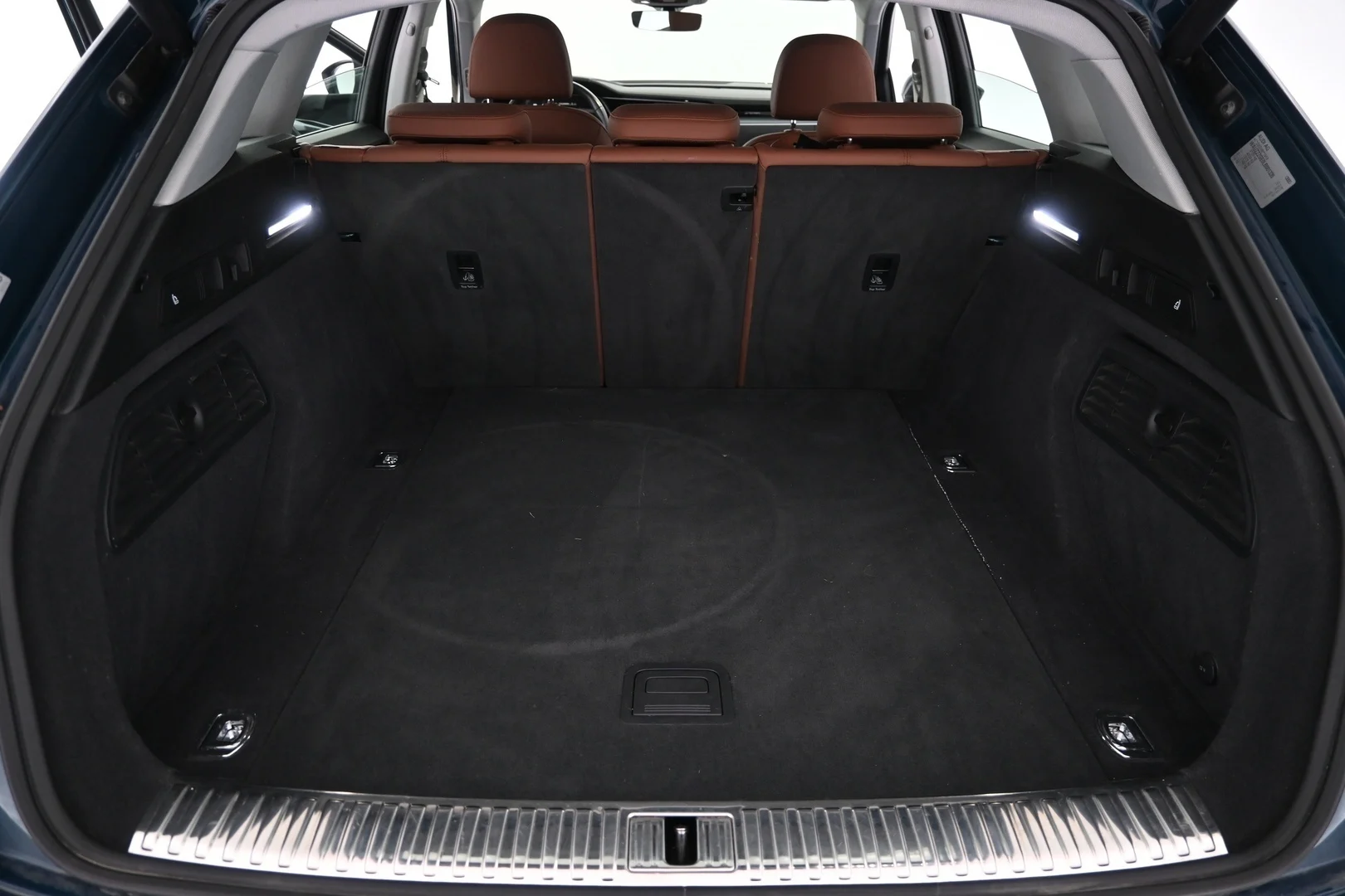 Car Image - 6sb4BRXbpvd8qG8jsCzcry