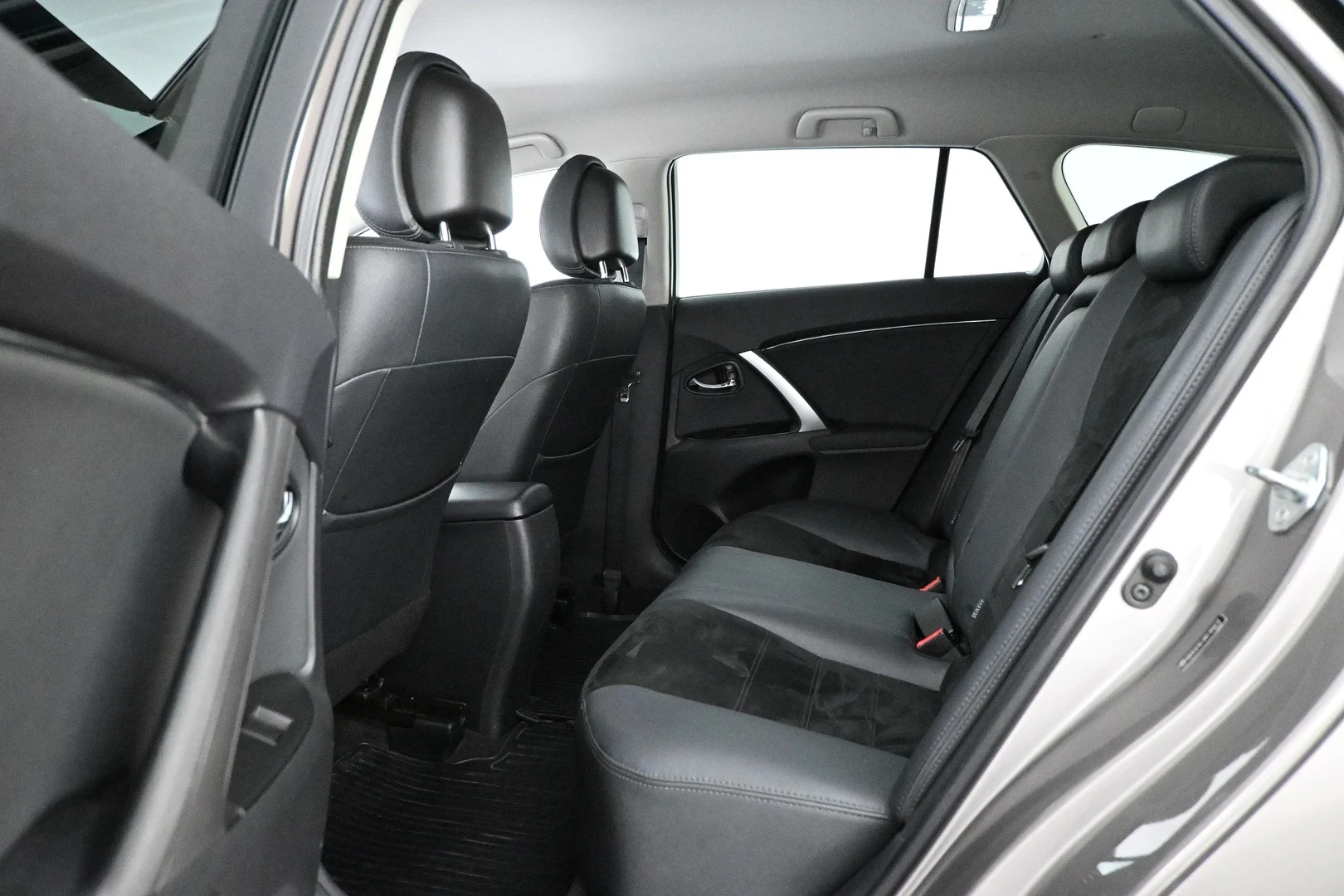 Car Image - 1CIfMxiFc7ootNlb0ofwiY