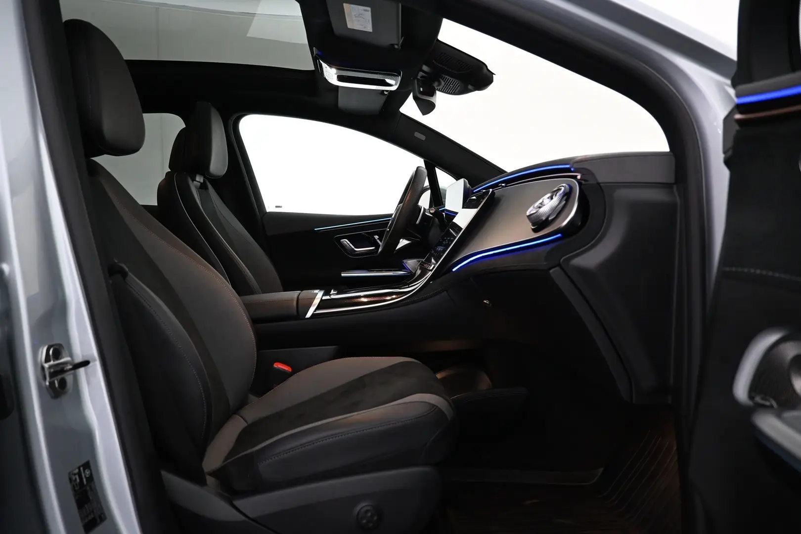 Car Image - 4qx7P0cF6FhGijqsQWAST5