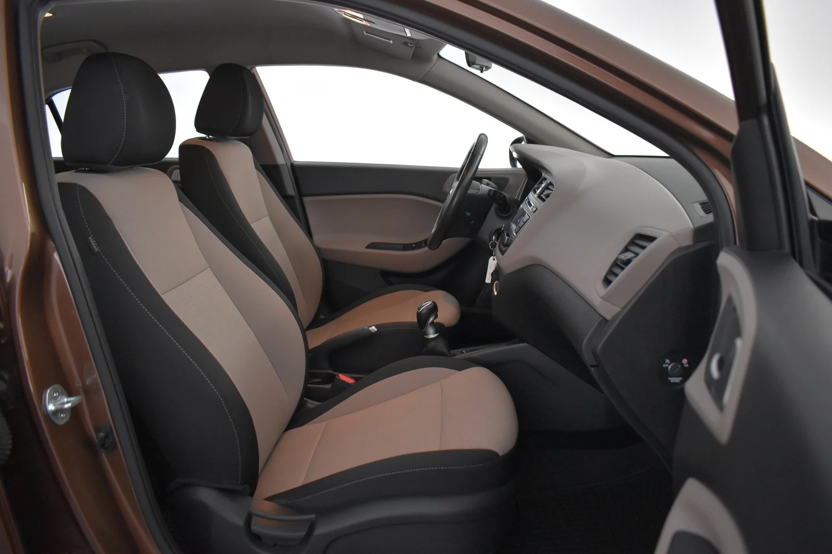 Car Image - 7CDZ7gwWPmQg9VDmg7qbkd