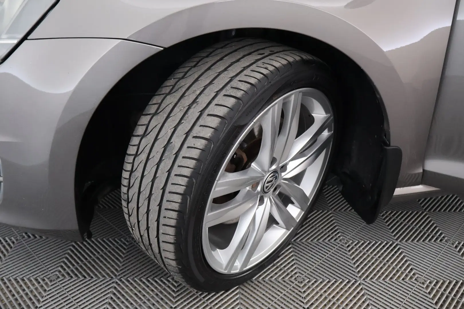 Car Image - 75FPxitWmI8EO70C0Ty2N