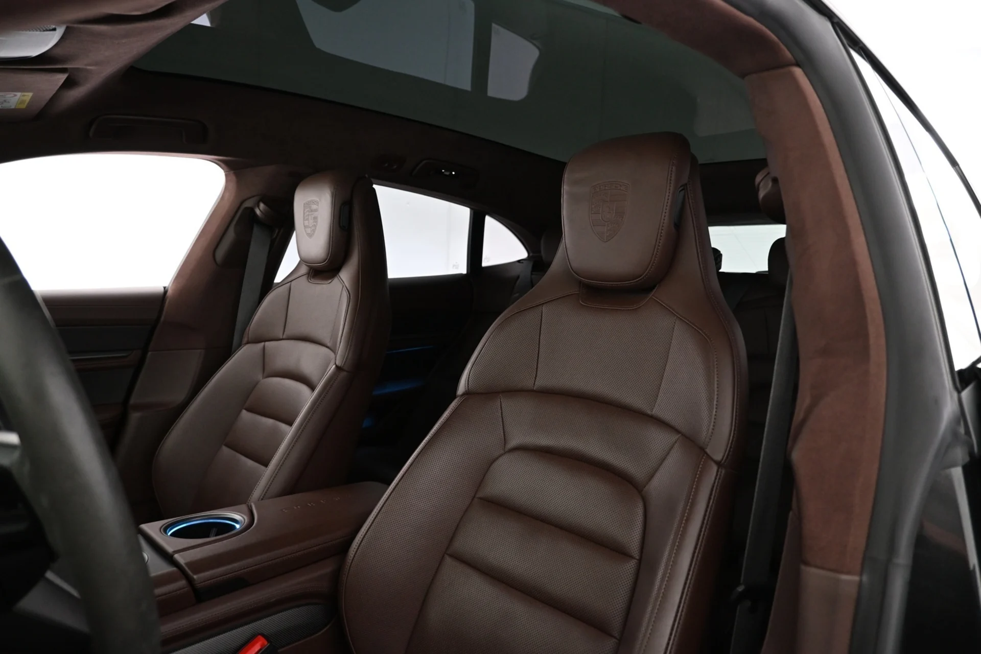 Car Image - 4kQ3uudvTj8uRFMlnVYKSc