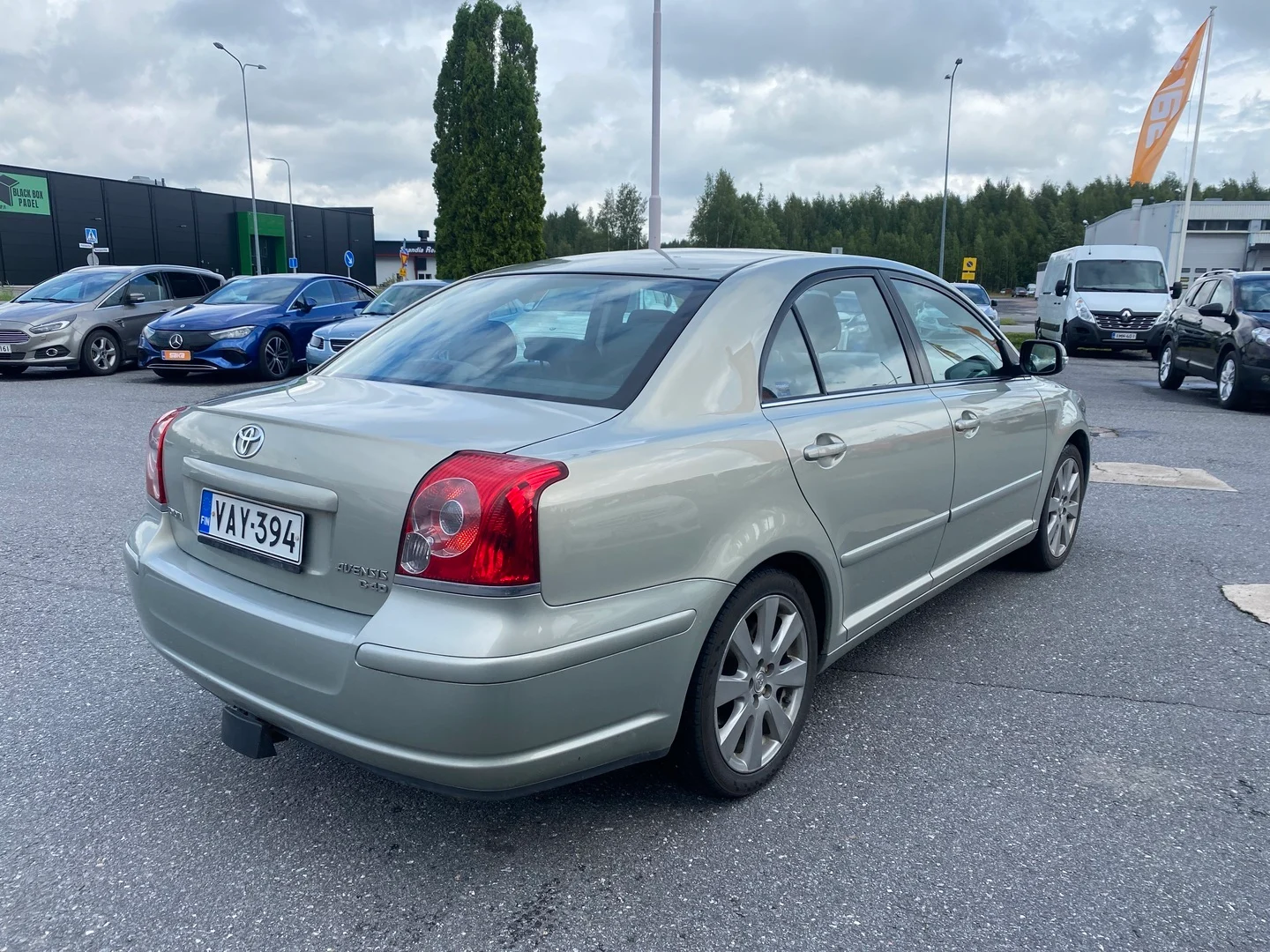 Car Image - 2n0LMHocdfX3ZYwlc3wmBU