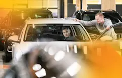 Suomalaiset haluavat uudempia ja vähemmän kuluttavia autoj..
