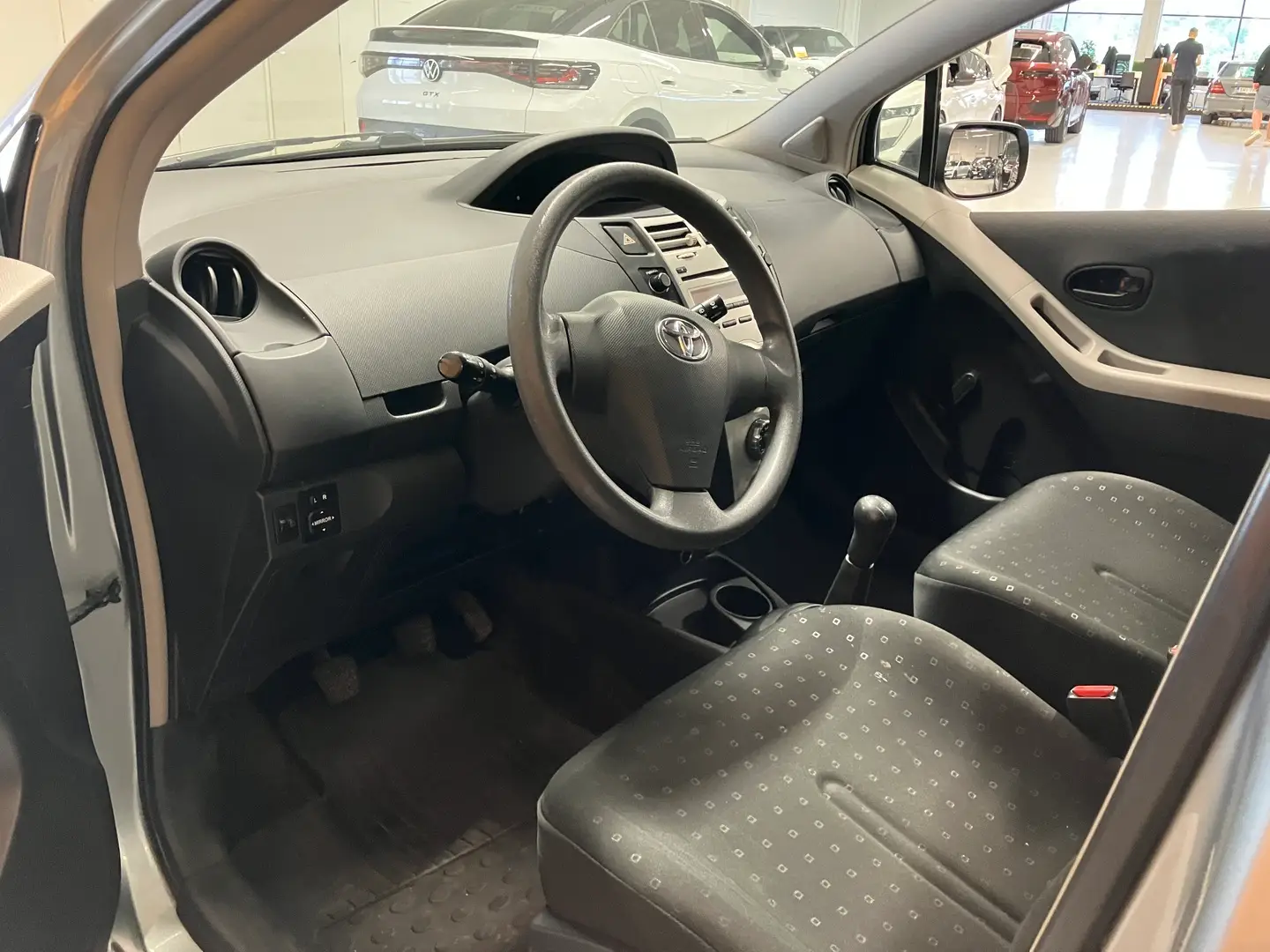 Car Image - 5s6dYkUO1Dz98u9ml02lcz
