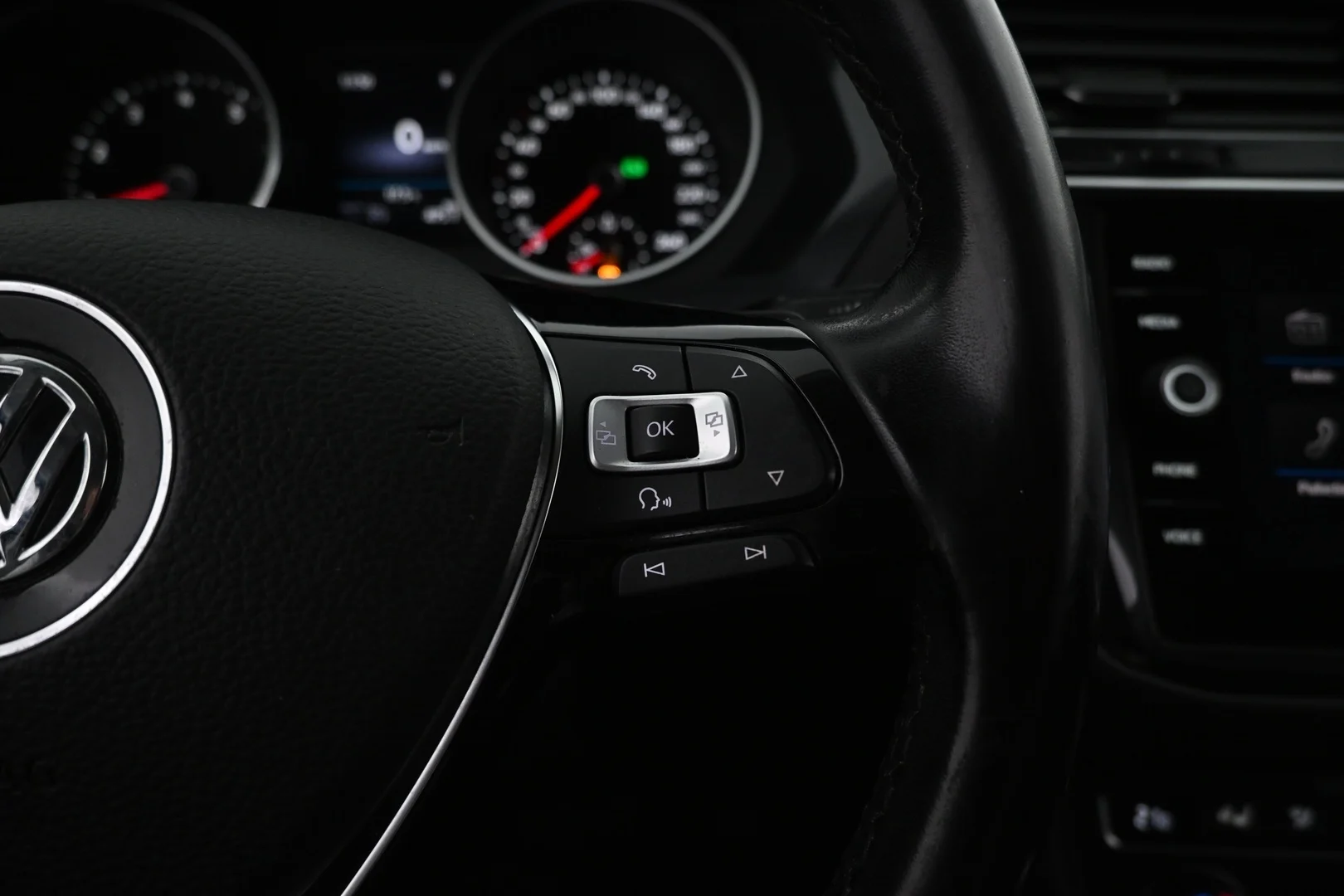 Car Image - wnRnwmLRUi474UGRr151J