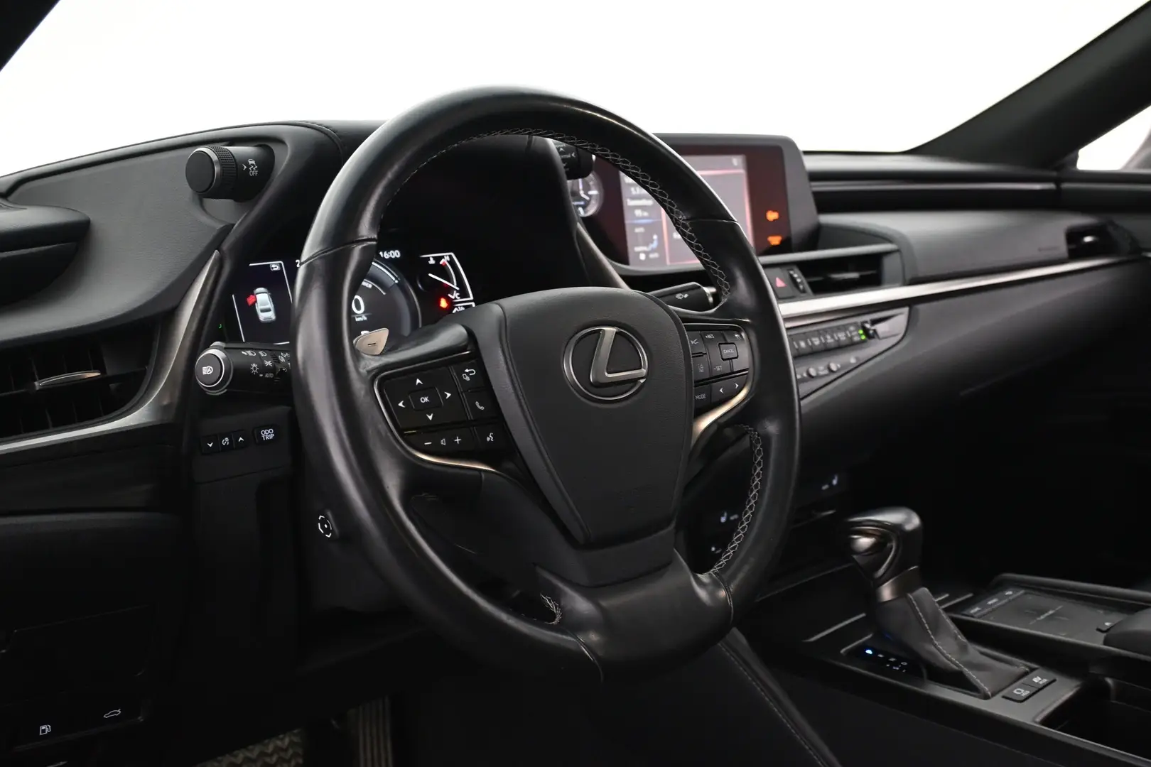 Car Image - iDVTGOn2b5sG4IIegPqFf