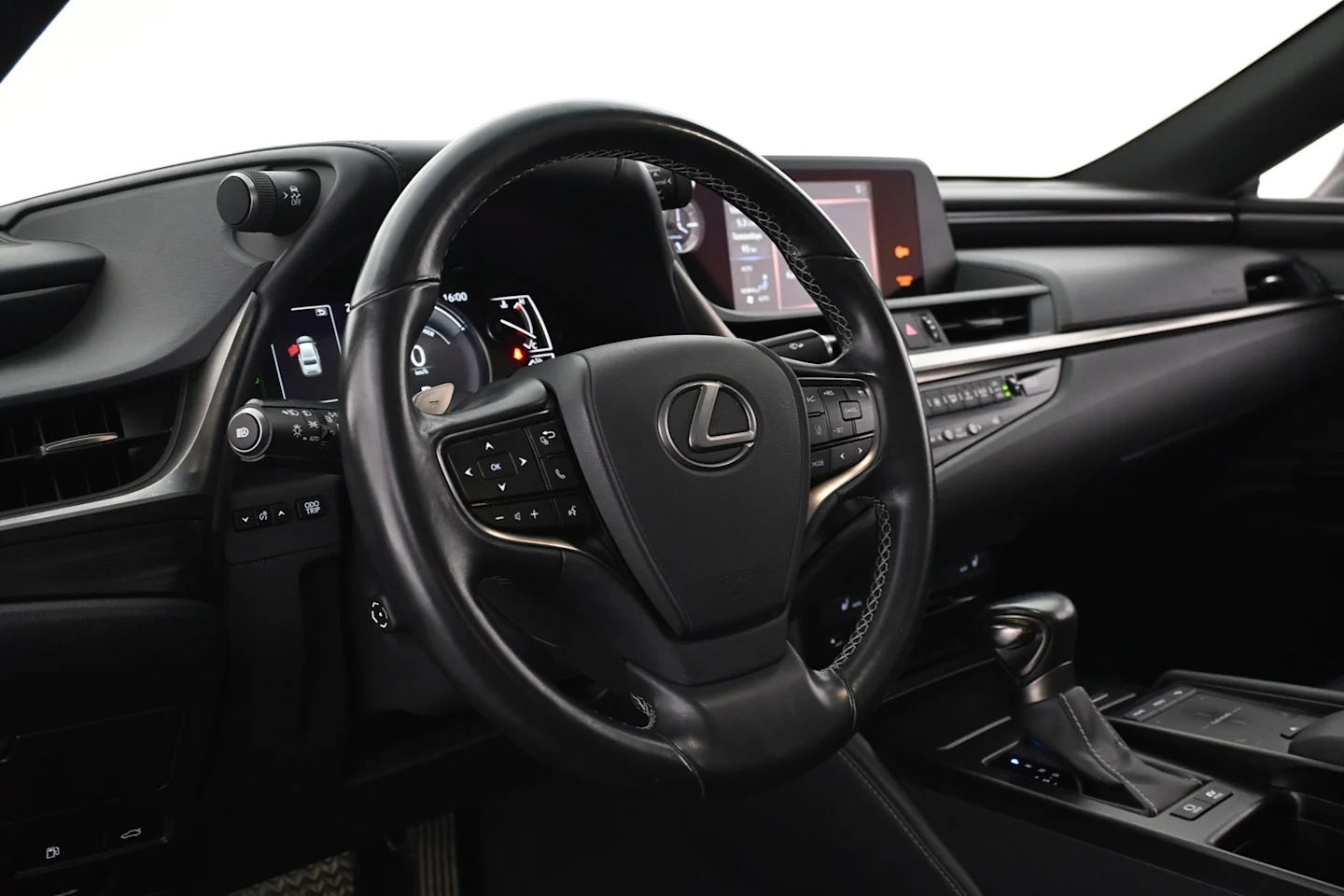 Car Image - iDVTGOn2b5sG4IIegPqFf