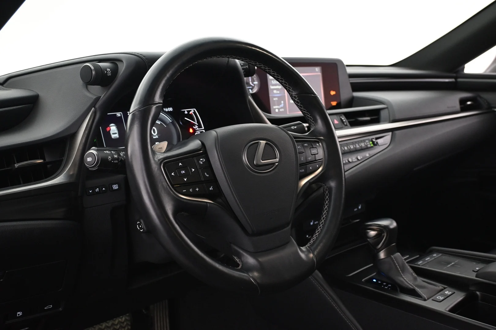 Car Image - iDVTGOn2b5sG4IIegPqFf