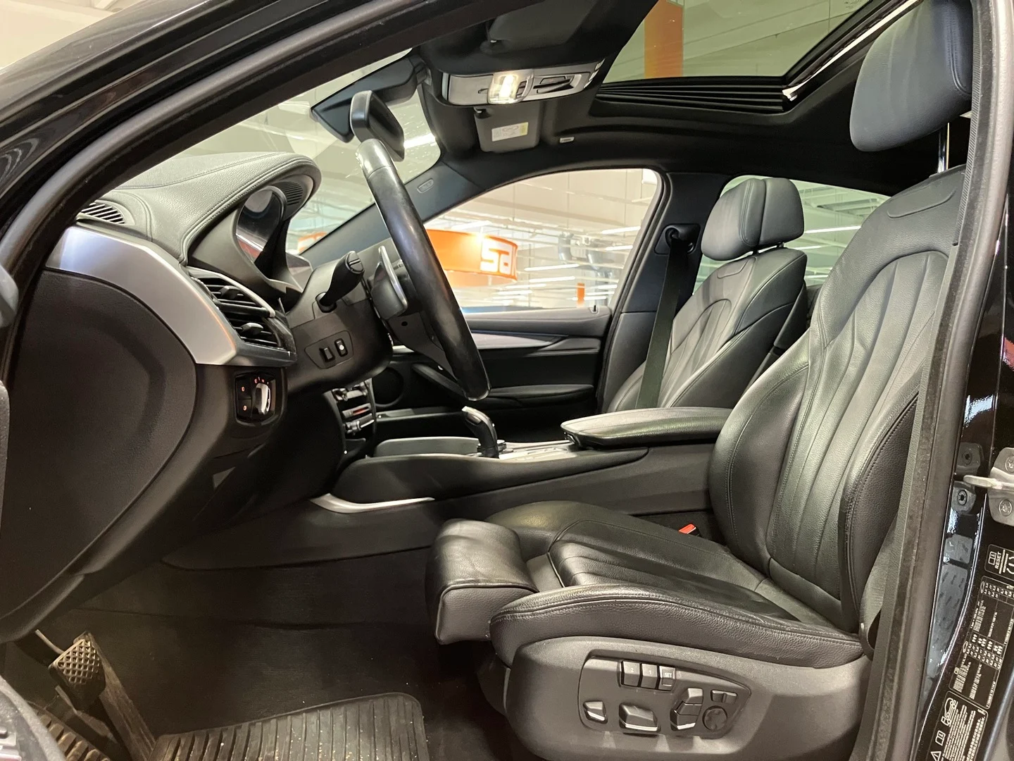 Car Image - 4LD4WQagmmH0XZYrUFUBv2