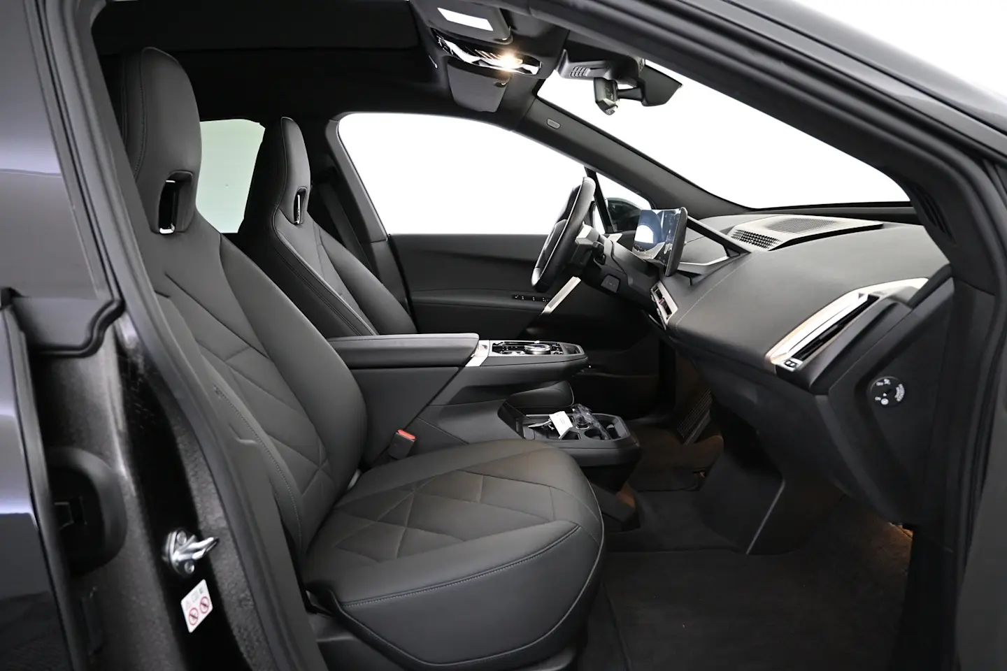 Car Image - 2cH89lQnFtk7jR5uWVAd2Q