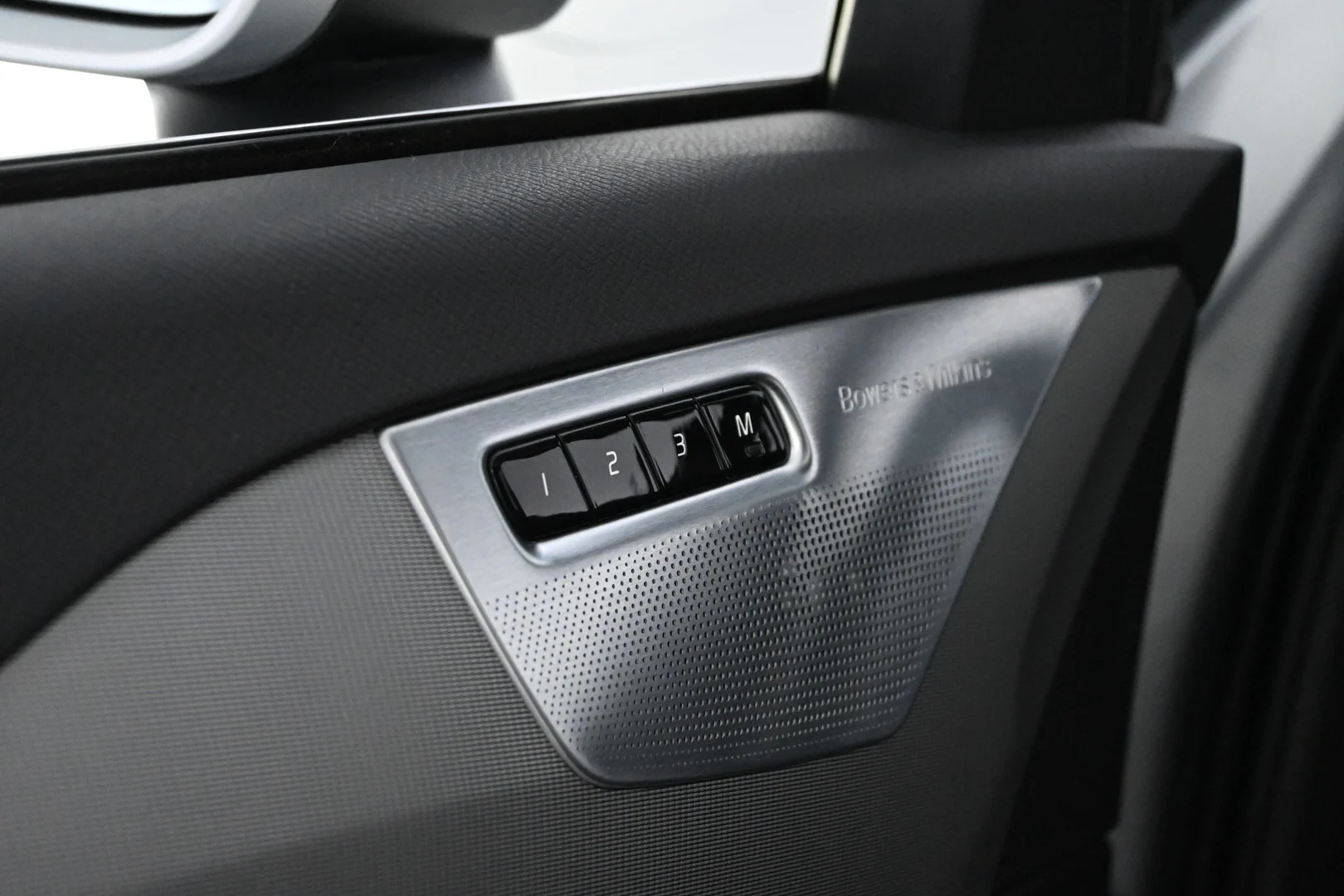 Car Image - 5ACxlMRar1ngQcUWXkAskR