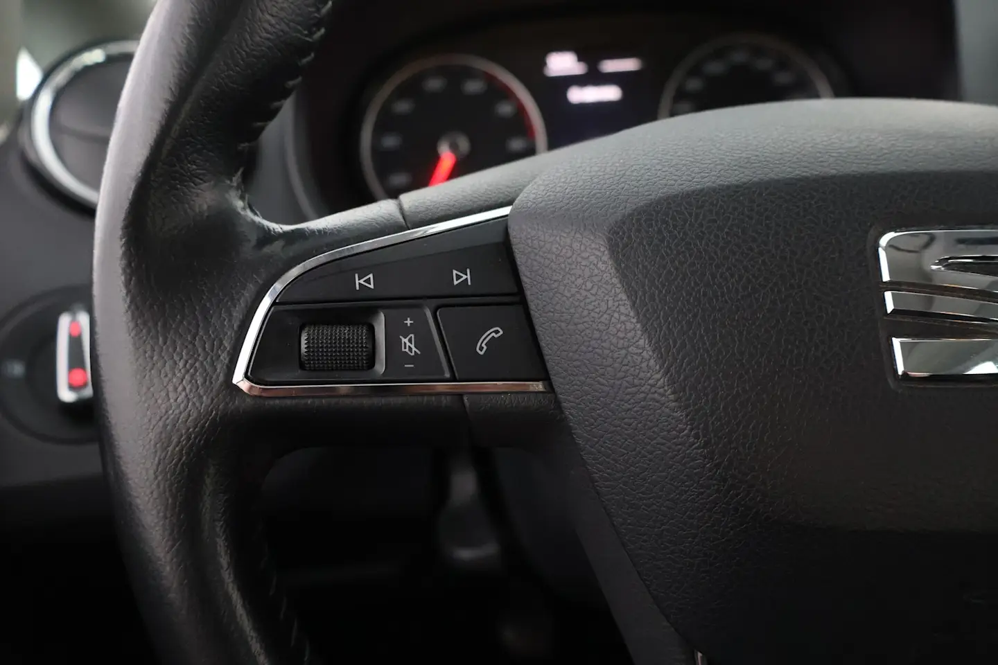Car Image - 1ktIelNyVWMCu3HUivpKuX