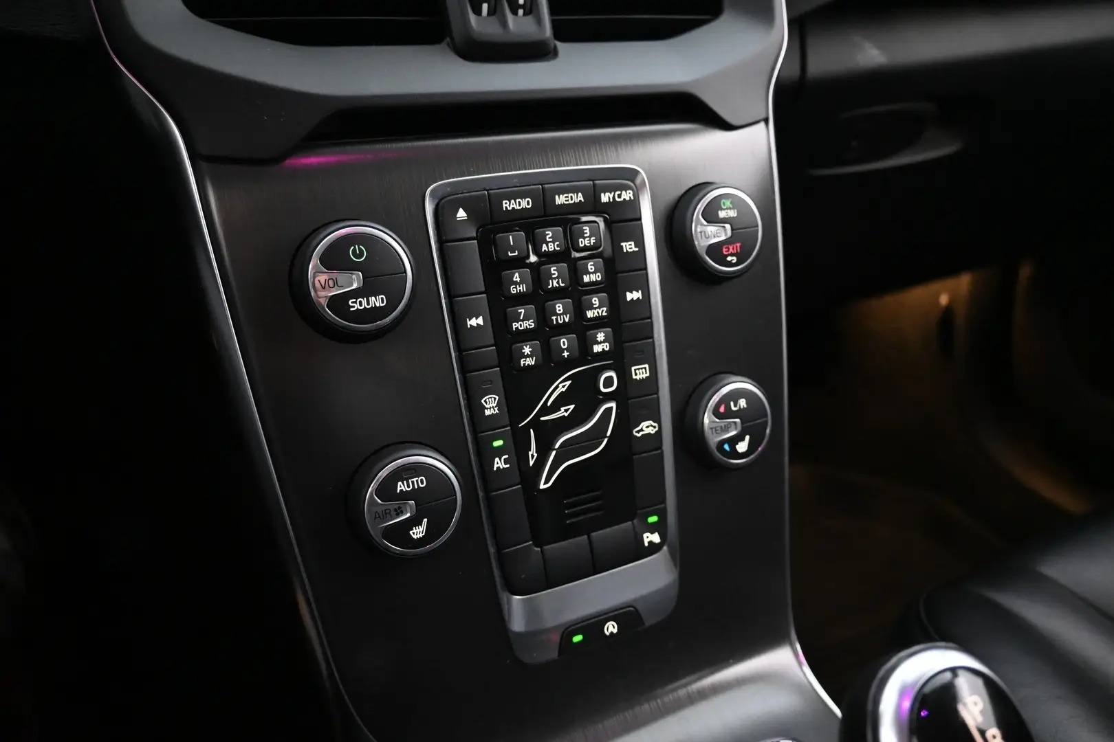Car Image - 4UUtbR0MF4TY3QgRmK6hjS