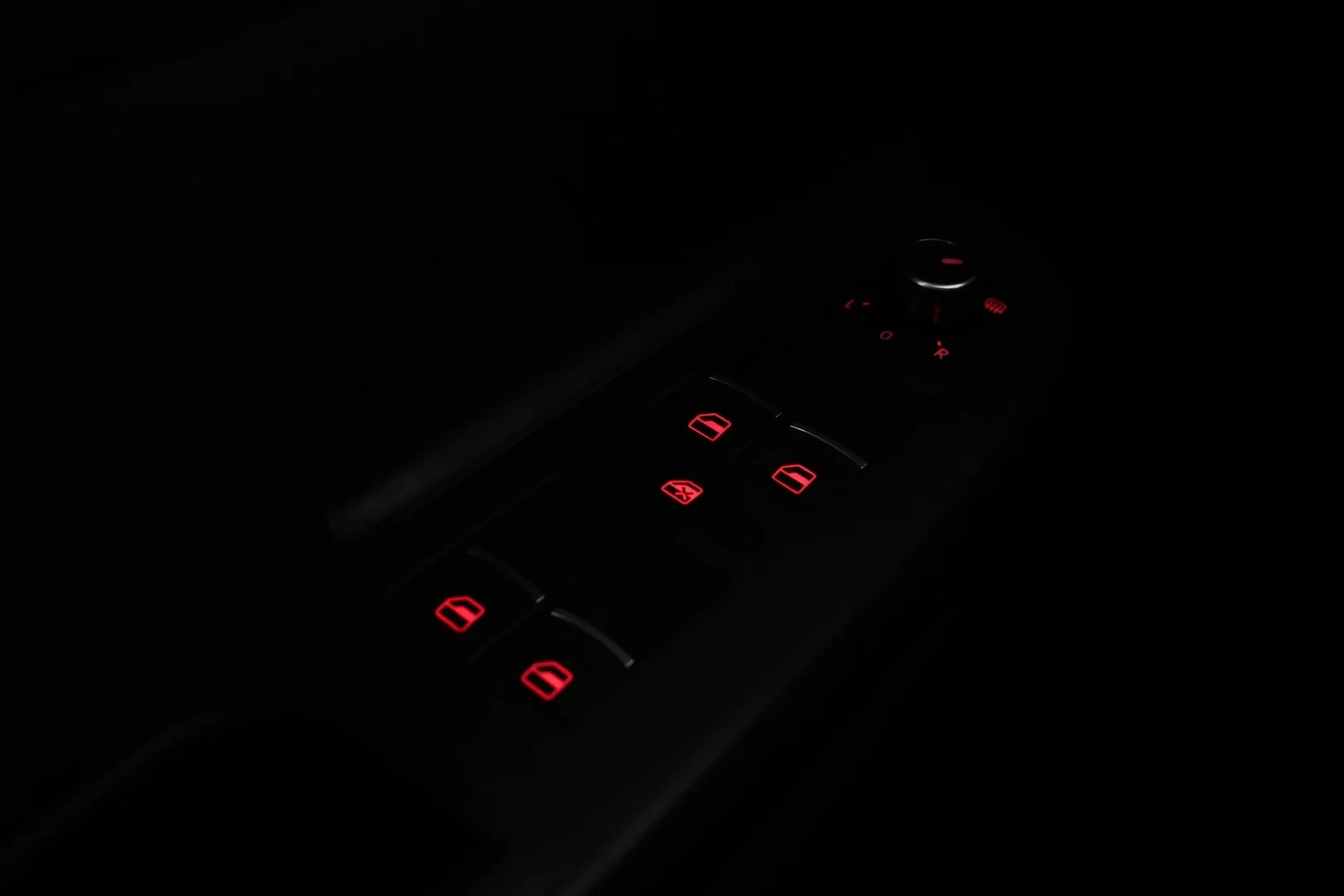 Car Image - 69ooroFoxleRgeXpqWQstv
