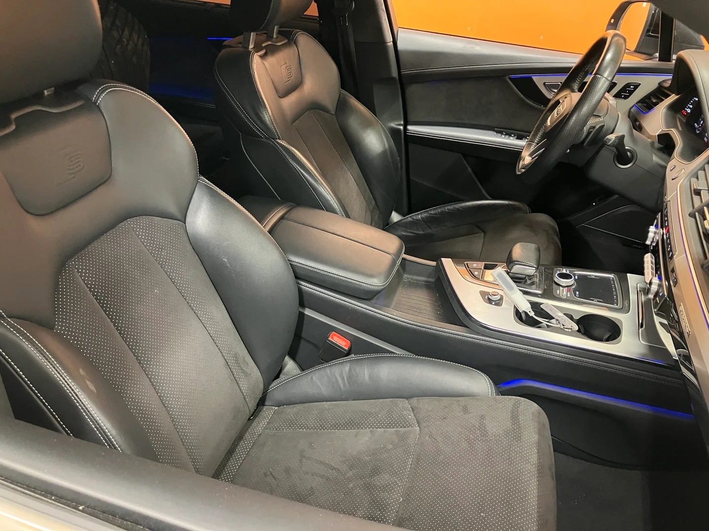 Car Image - XRGbK7hWNWr82tRfNf73Z