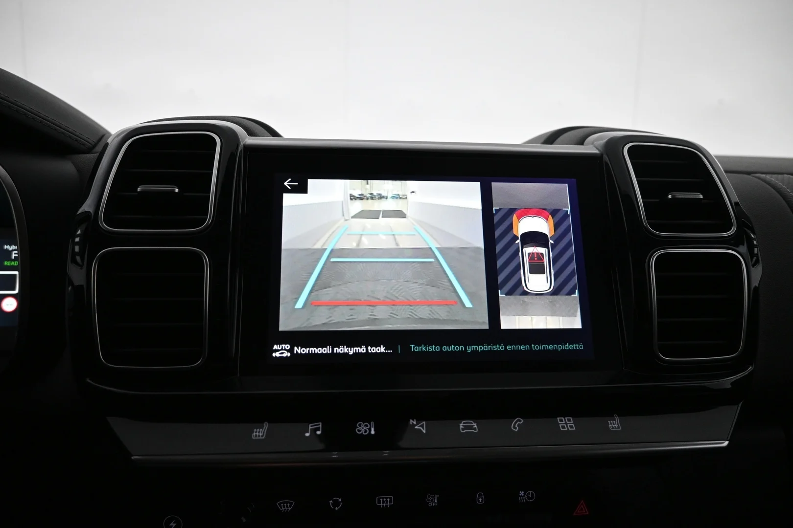 Car Image - 7yp8Ie7UvVOYfo8vTwTFHV