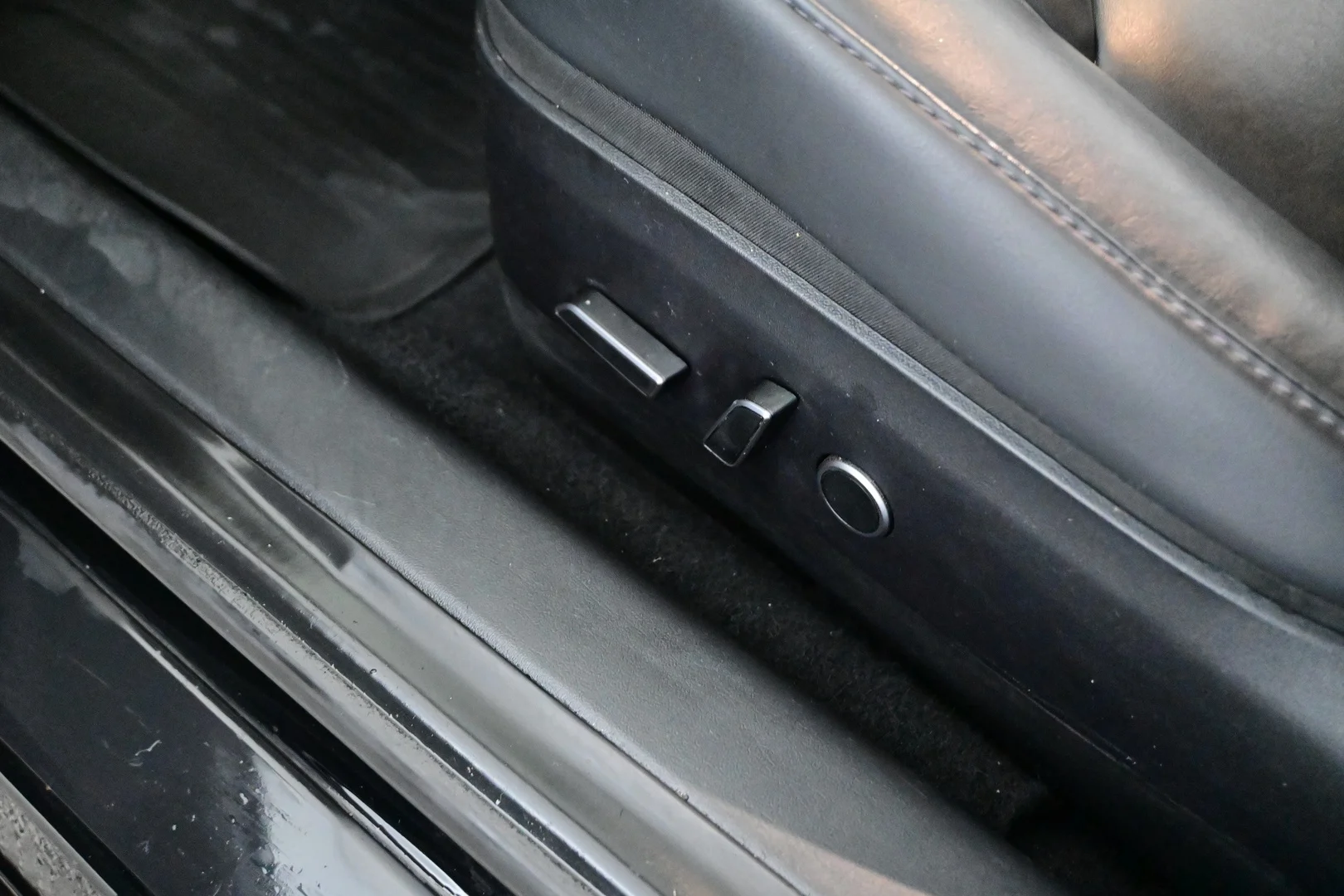 Car Image - A1NL3PtxQLLZ4VkHGhmpP