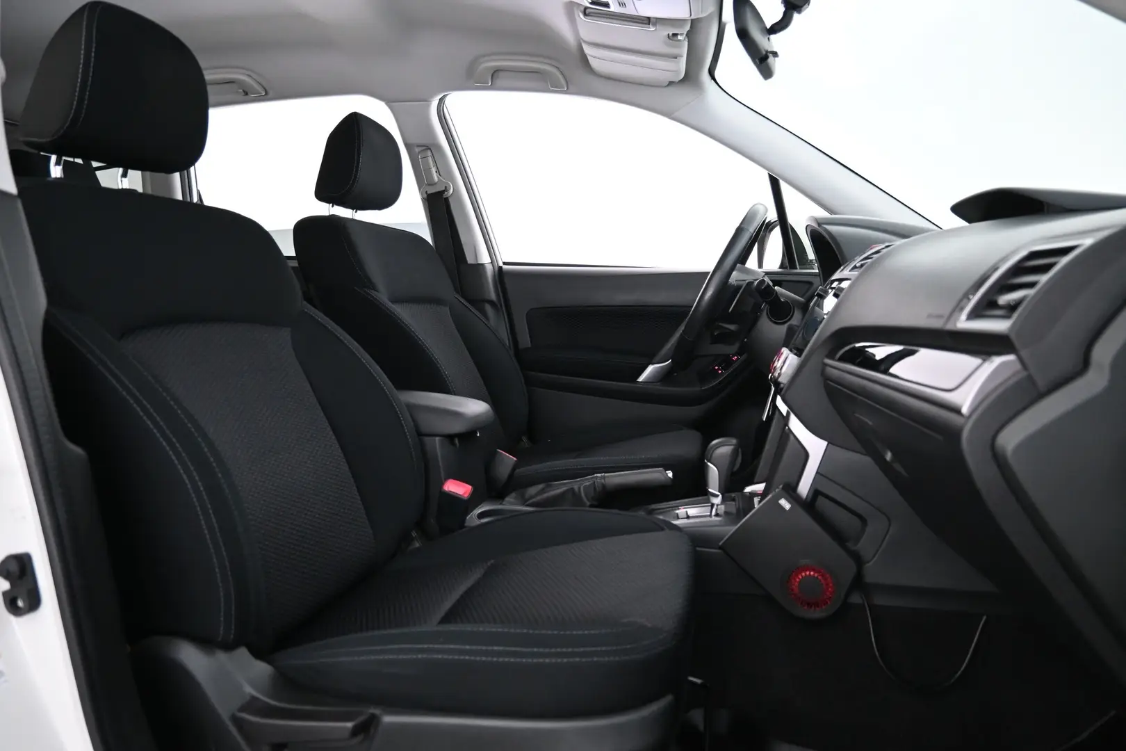 Car Image - 4J5Zc1meTNBu1hS3uM89Iu