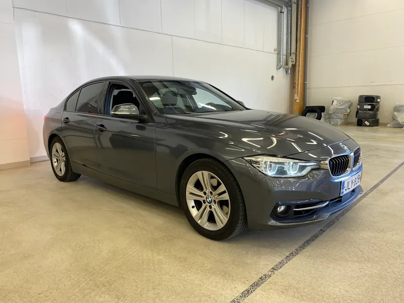 BMW 330
