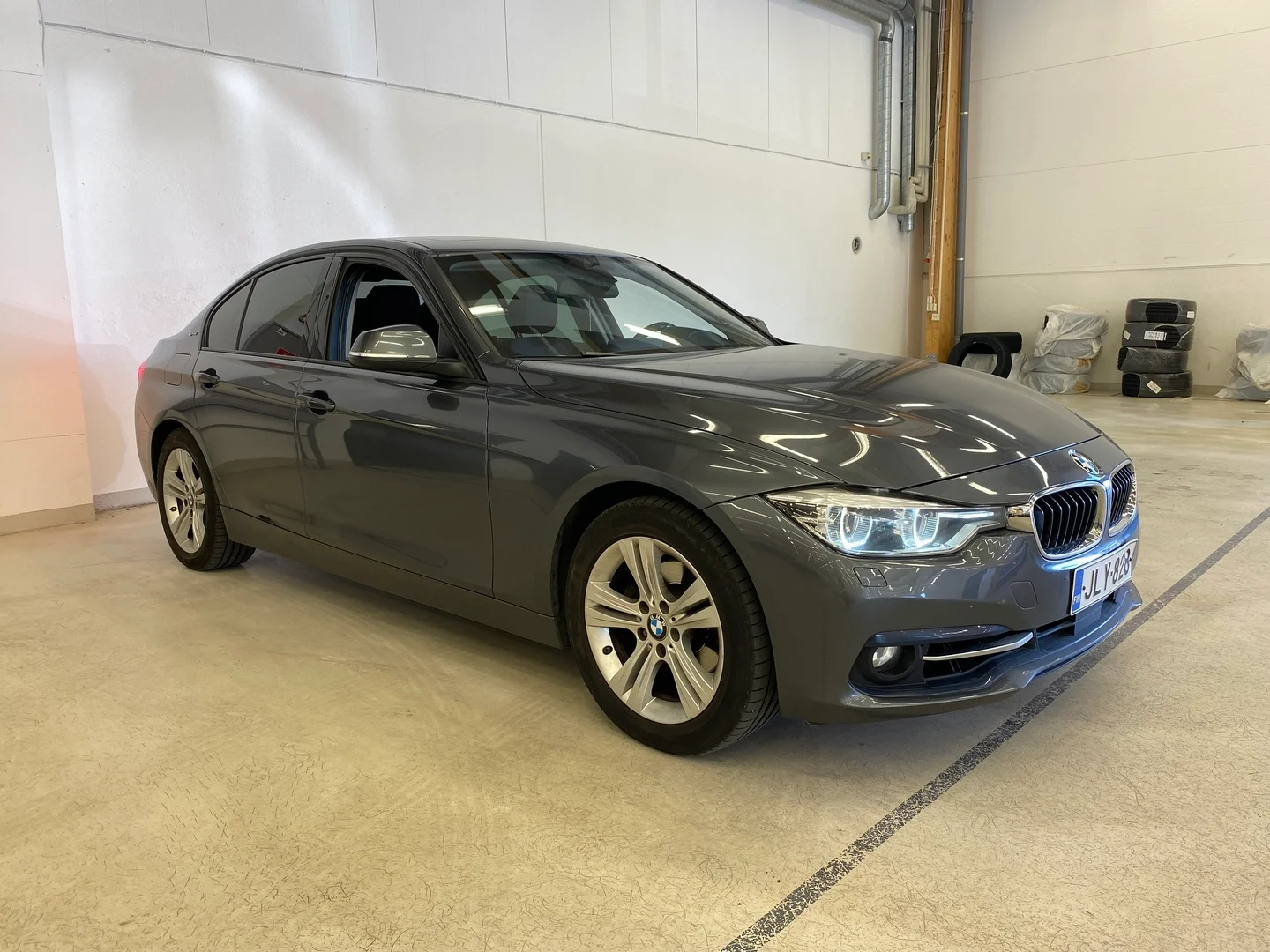 Car Image - 4rk1YBskTPZSeF2r2tmGh7