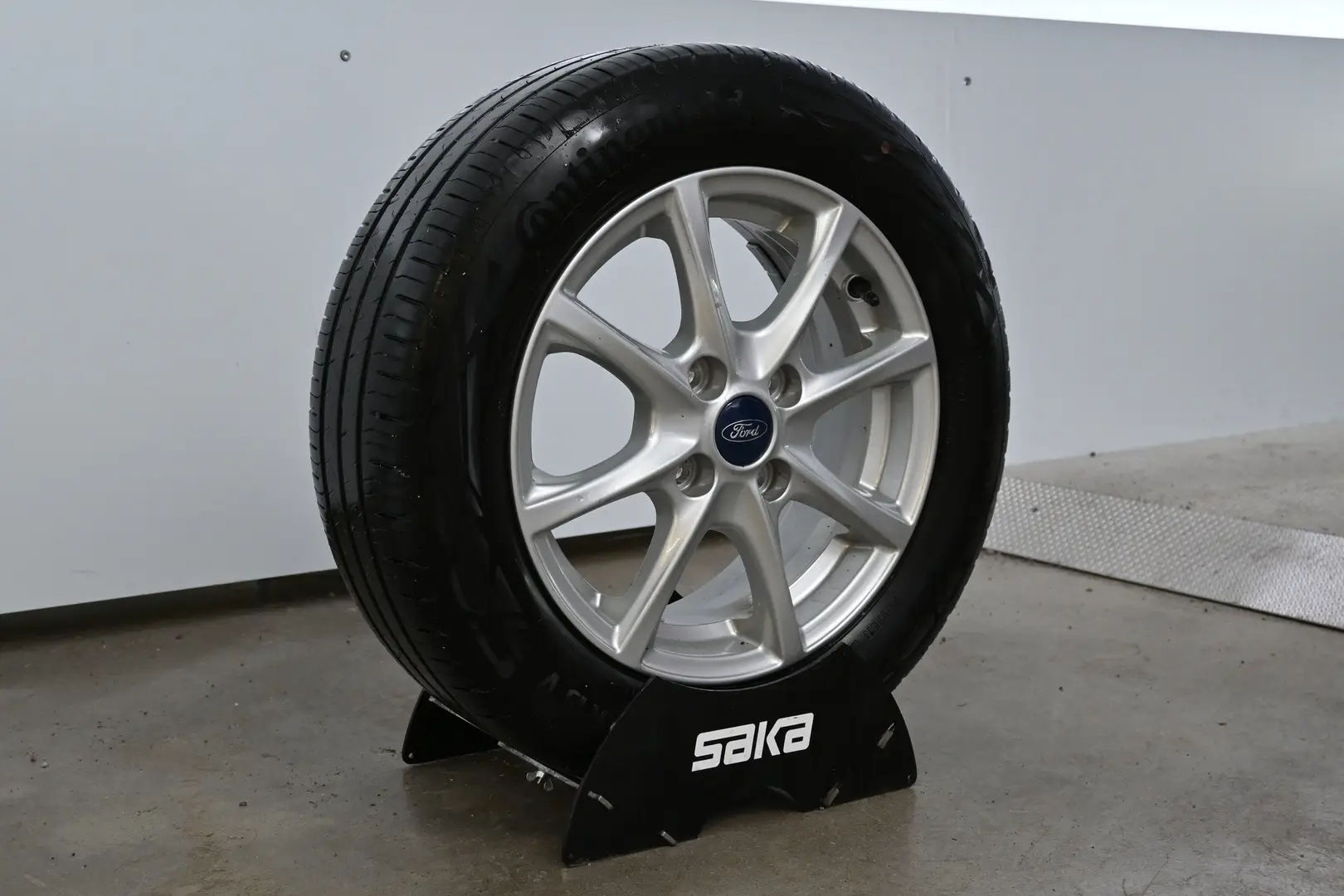 Car Image - 6FwuREjGkMZrLiY516B9pC
