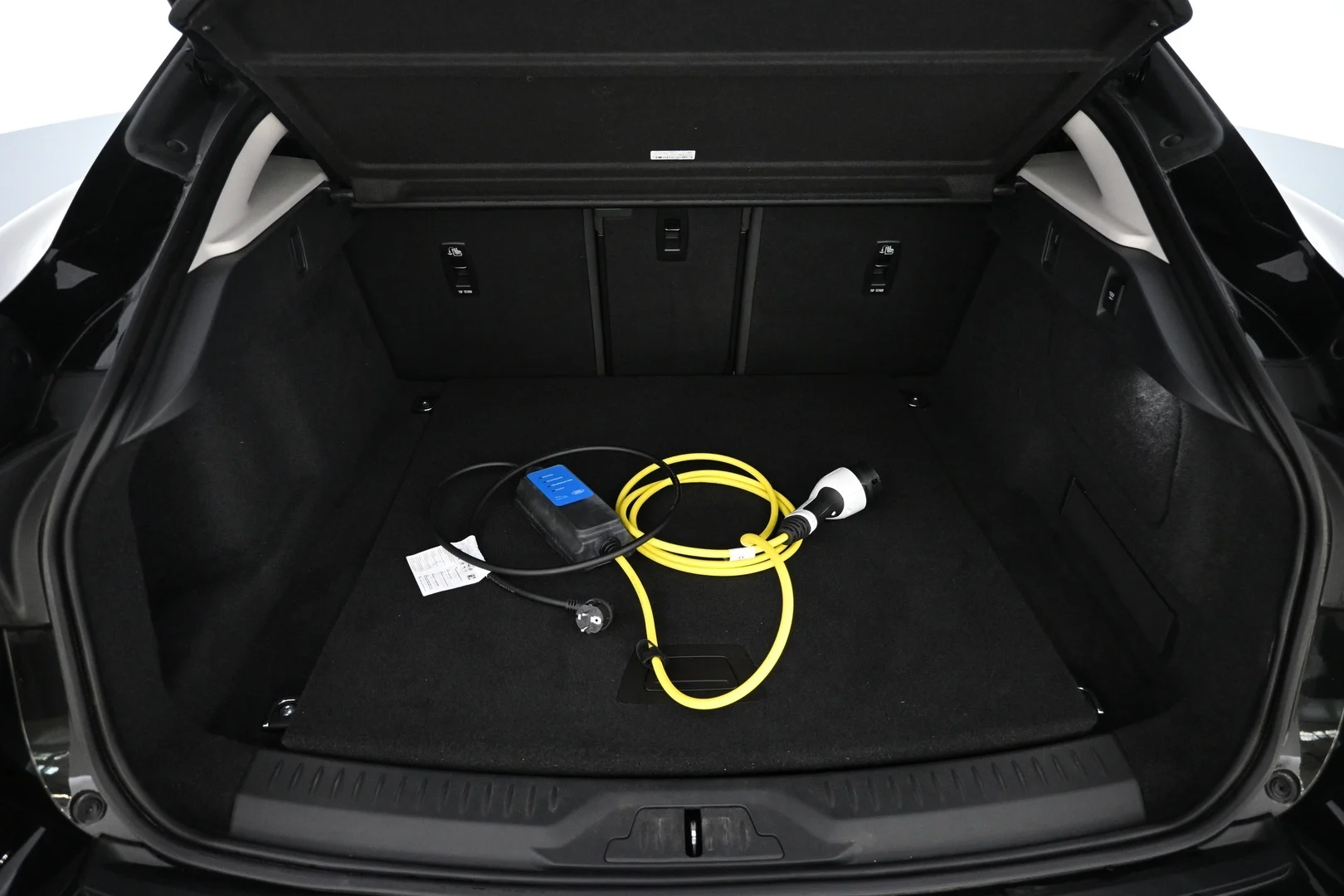 Car Image - 37amnRmw3q1zdLodcudwi0