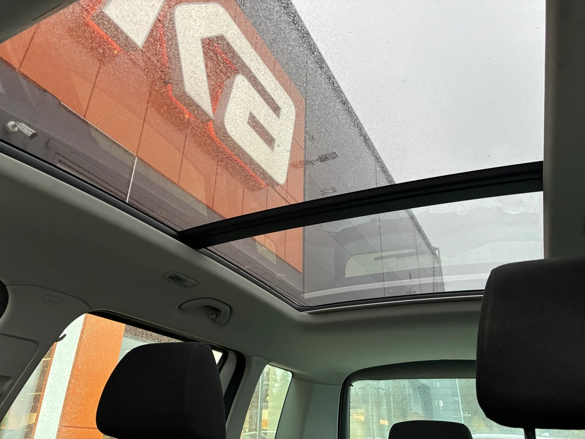 Car Image - XN5r6WsKRmvklRuqzofPj