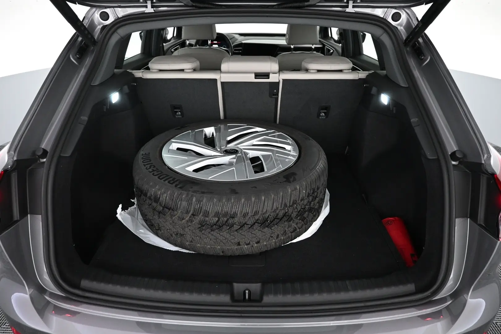 Car Image - 7mKBLblxixj4YSYkFSJbcx