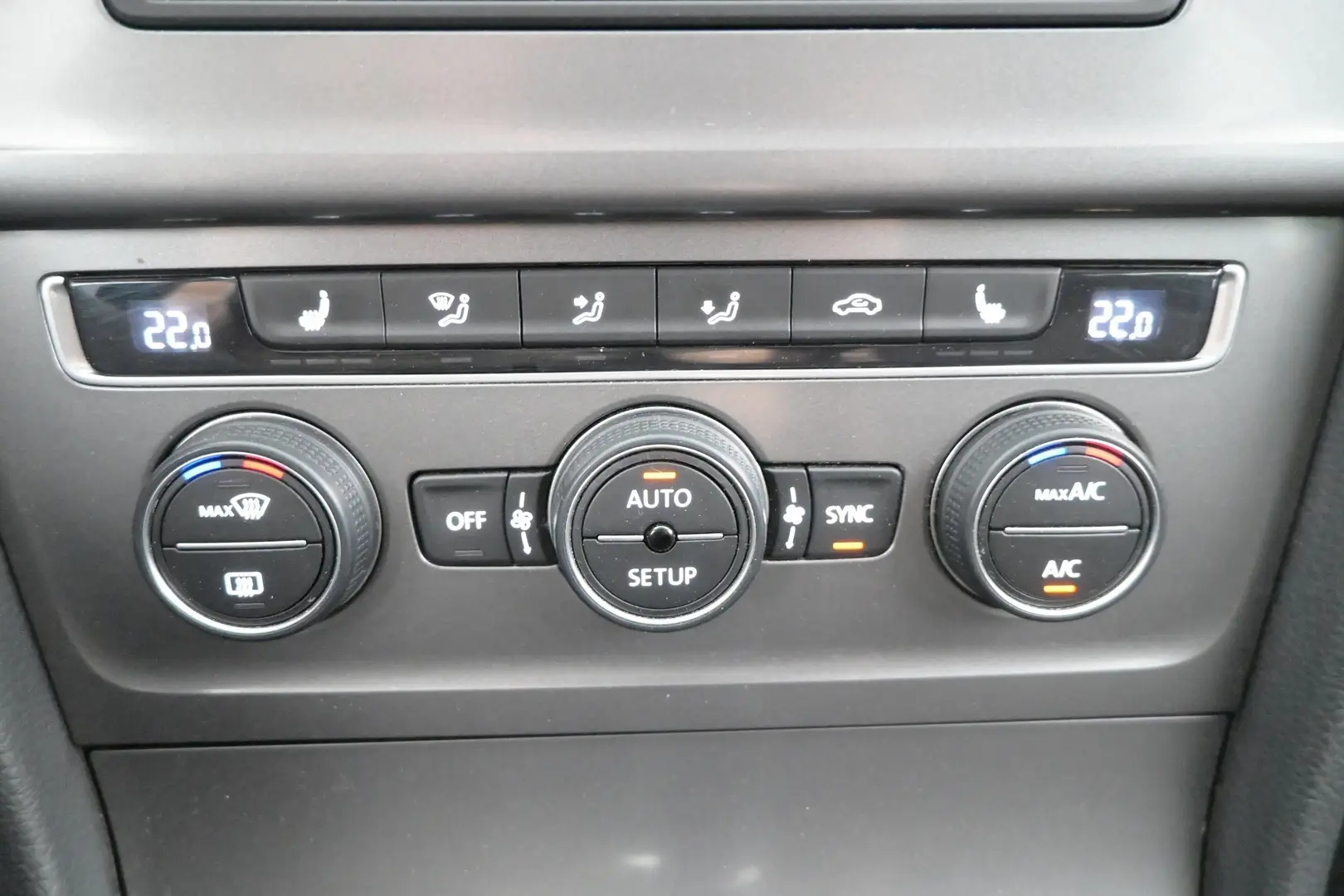 Car Image - 4lvWSzffC6HlW5YYu5w2St