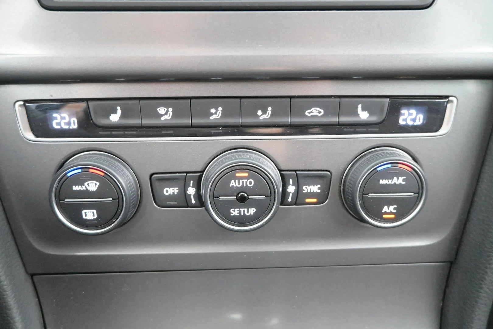 Car Image - 4lvWSzffC6HlW5YYu5w2St