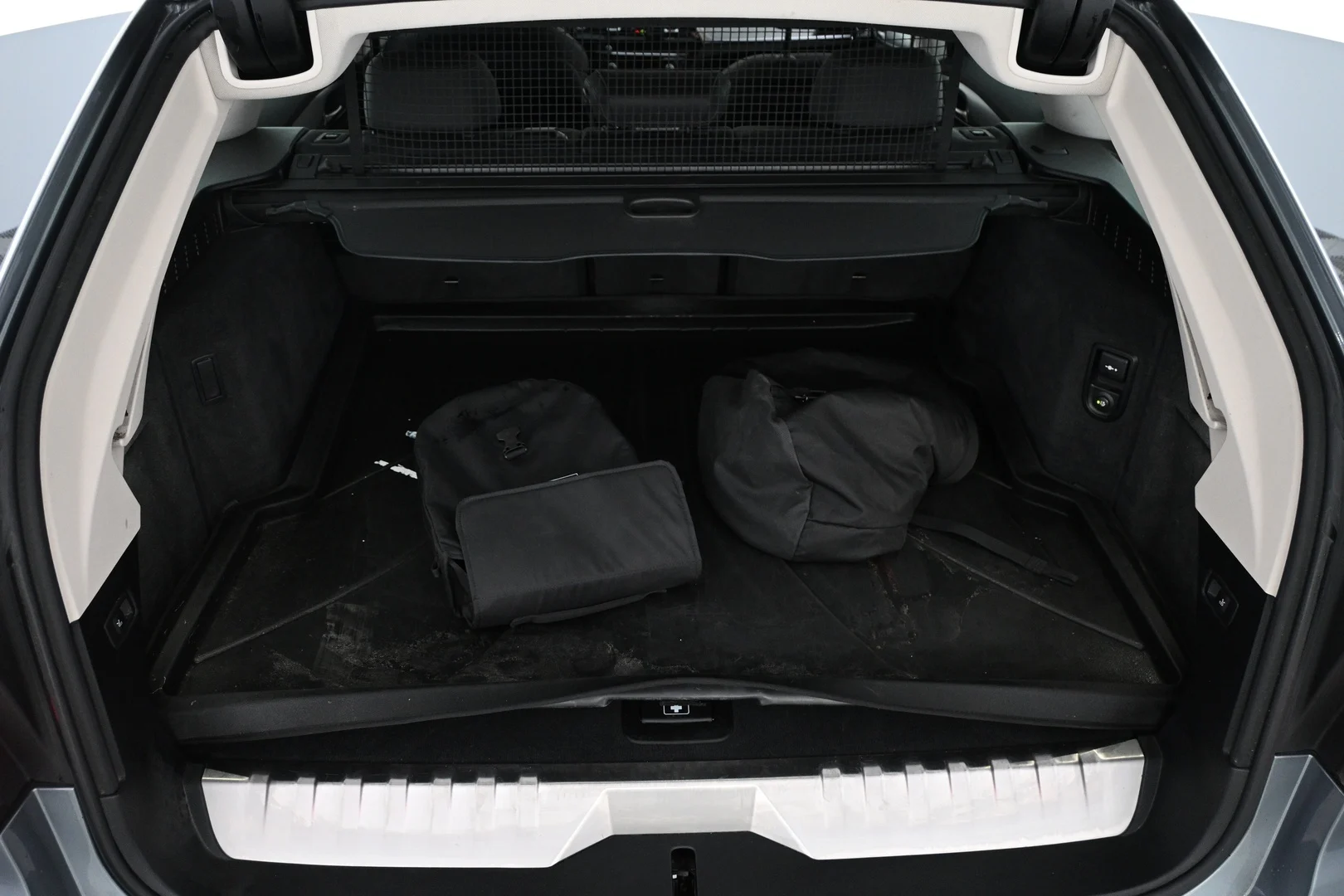 Car Image - kr7pnG4mbAKGMarqEtShd