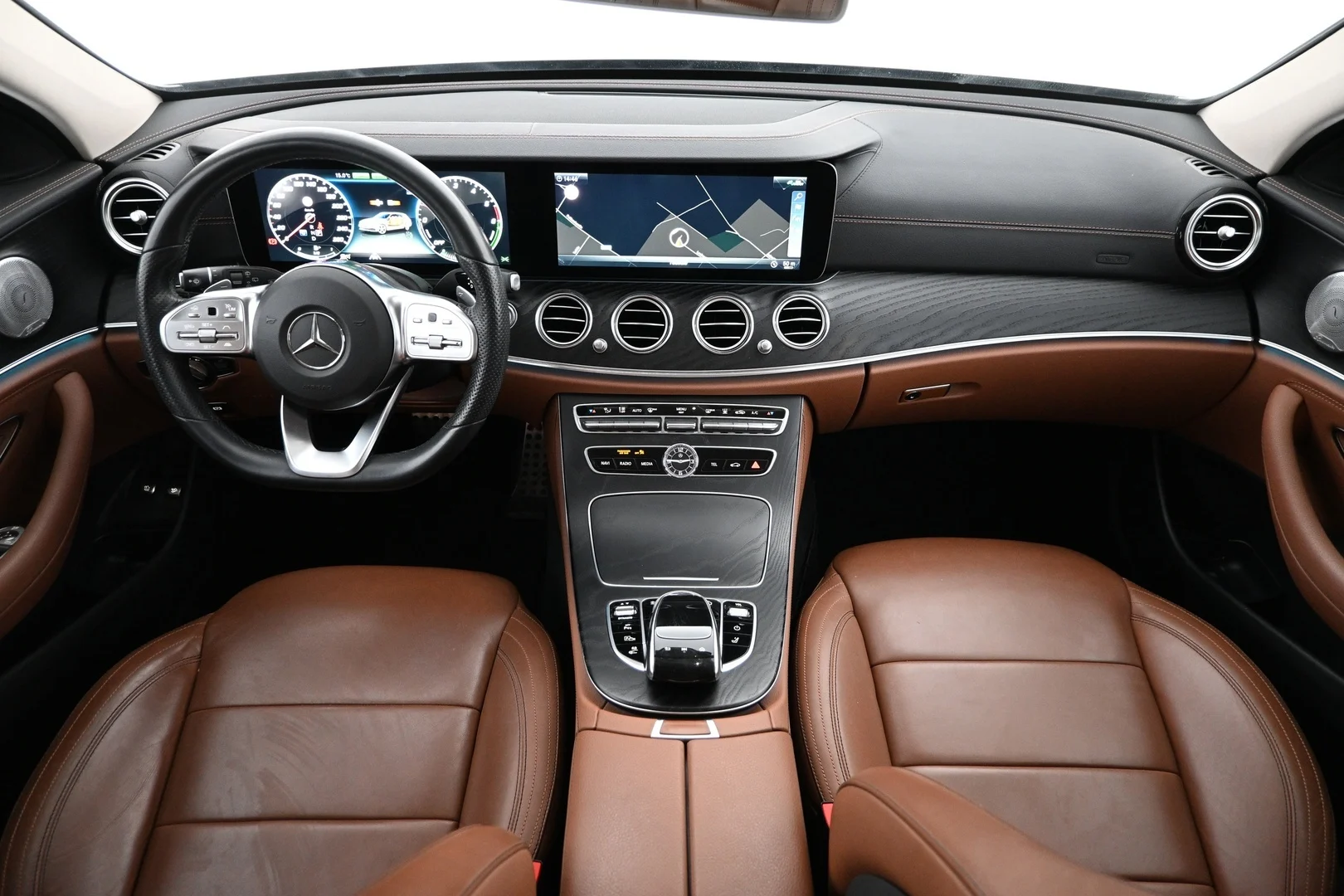 Car Image - 2beThZ2RBVbhfVoxBgBshF