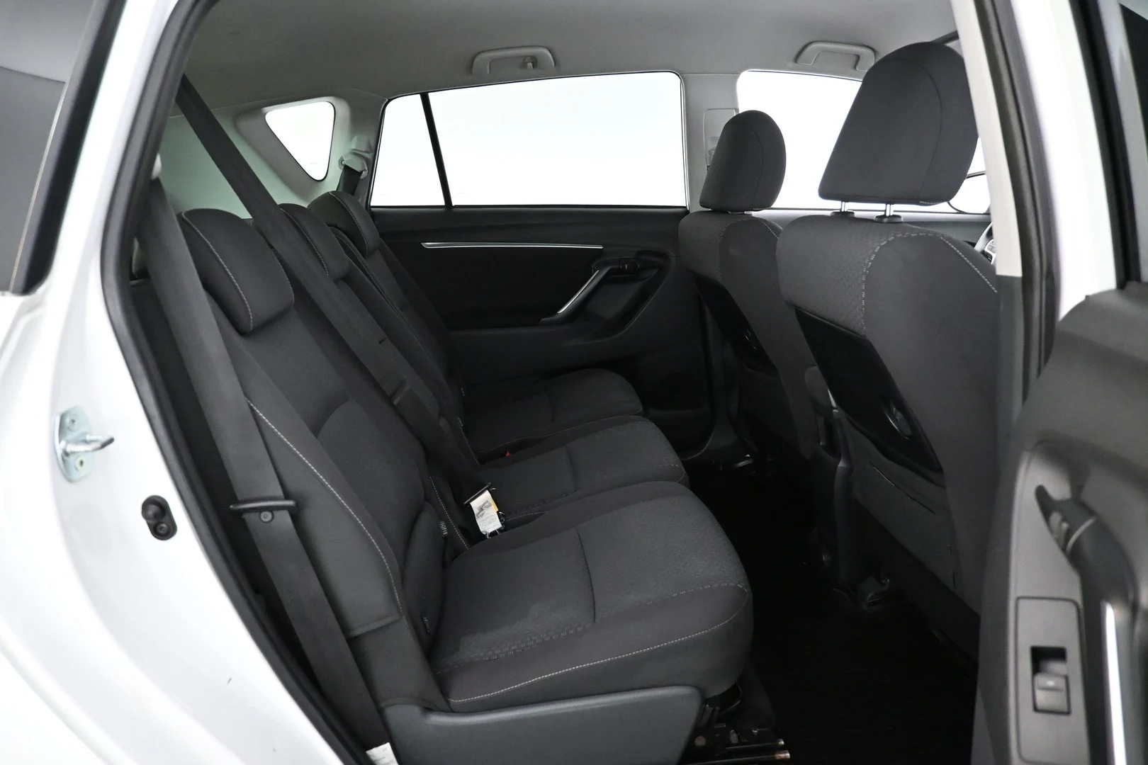 Car Image - 78r5gDNrdboXuTxrpXRFSs
