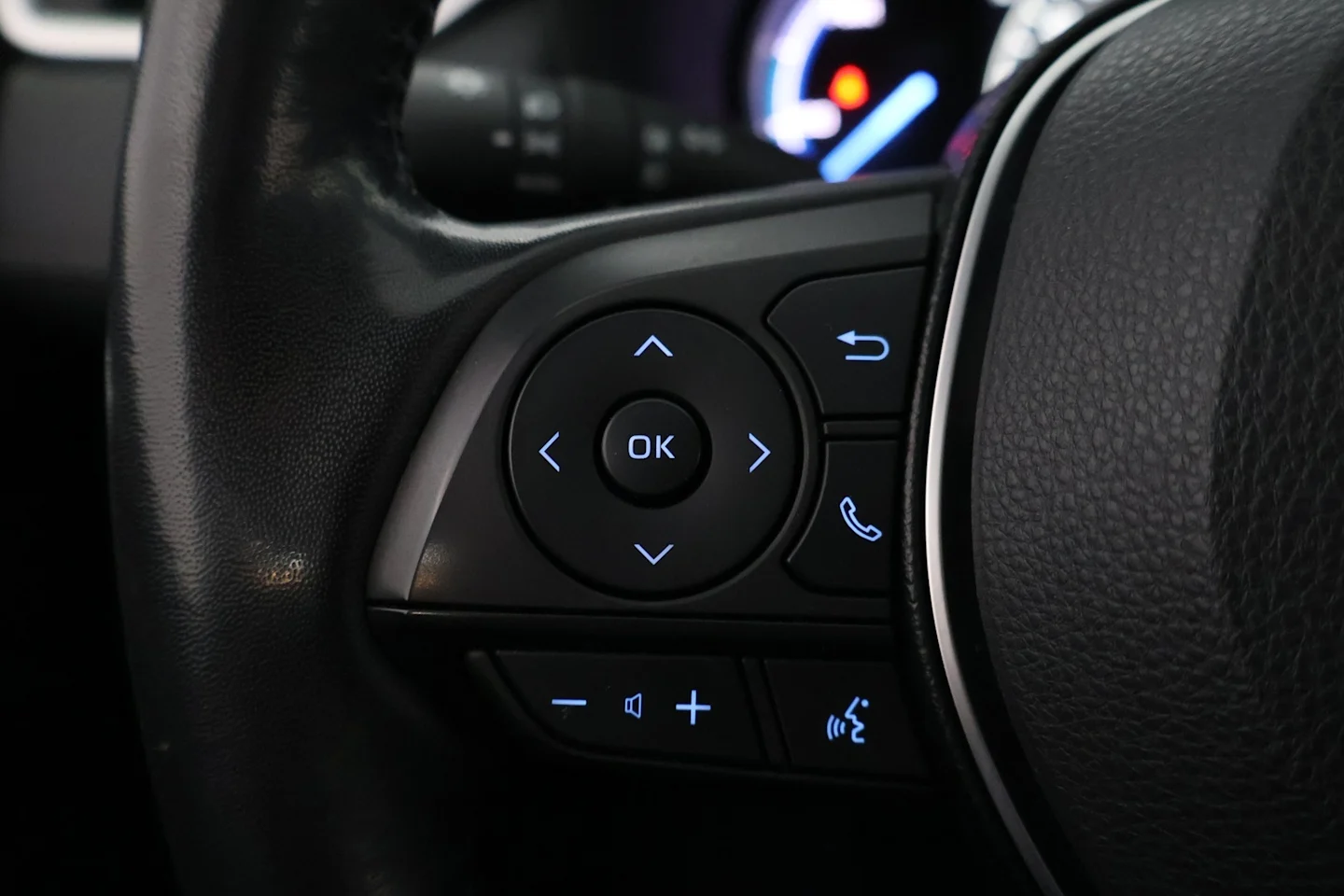 Car Image - 54lEwDgPemgLFdNwVlgiHg