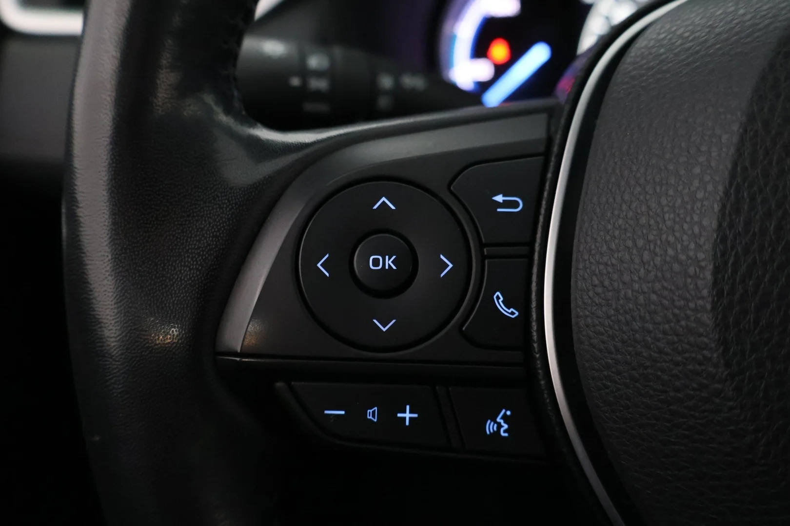 Car Image - 54lEwDgPemgLFdNwVlgiHg