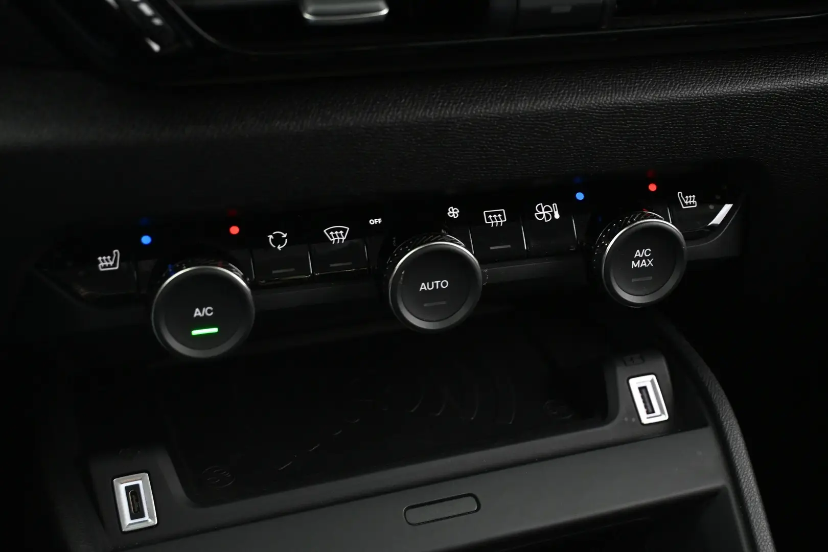 Car Image - 3jak0D5TLLX1d2NhyV5jpc