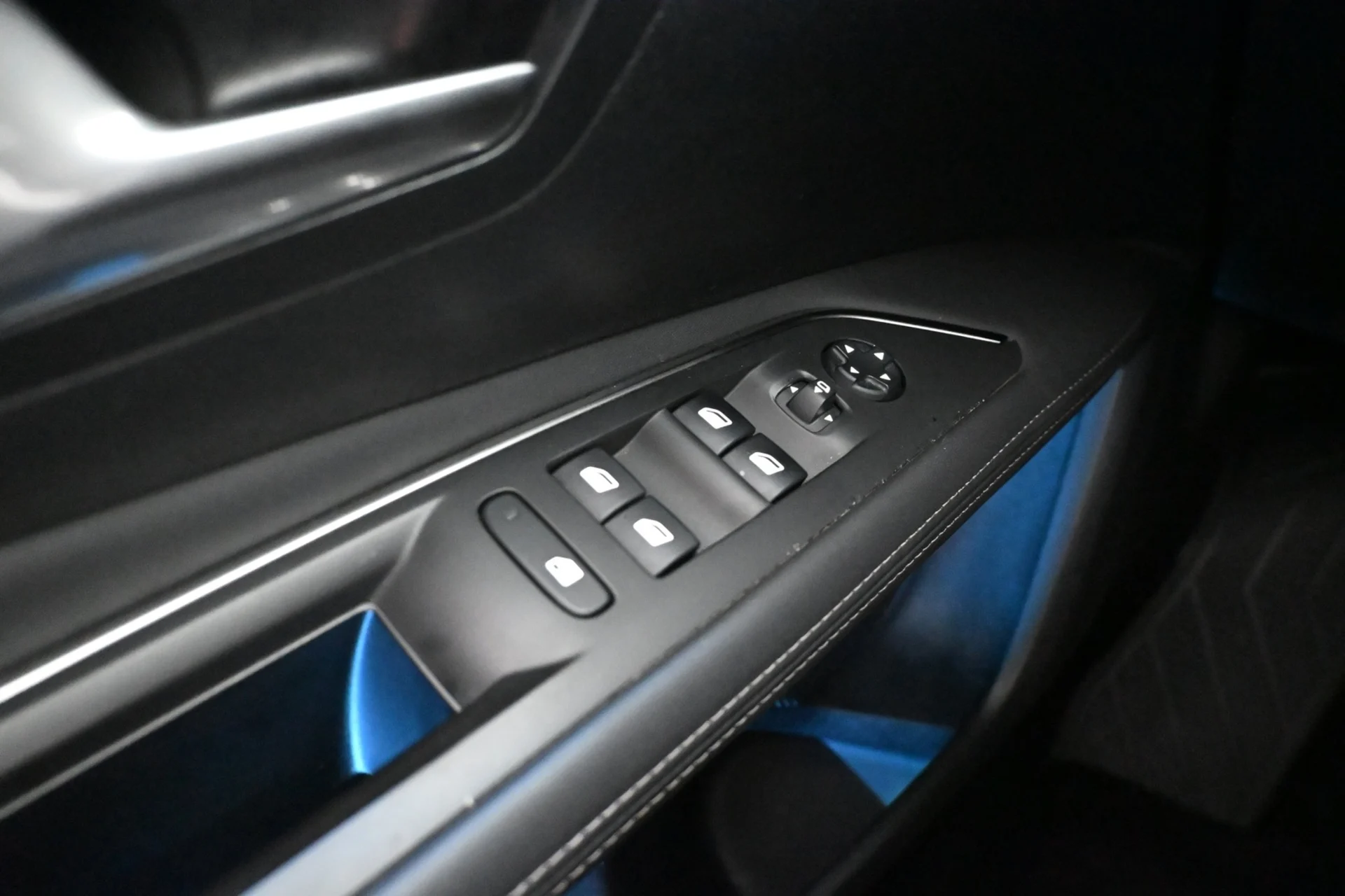 Car Image - 227sxtnksMkd1d8WIJqUXb