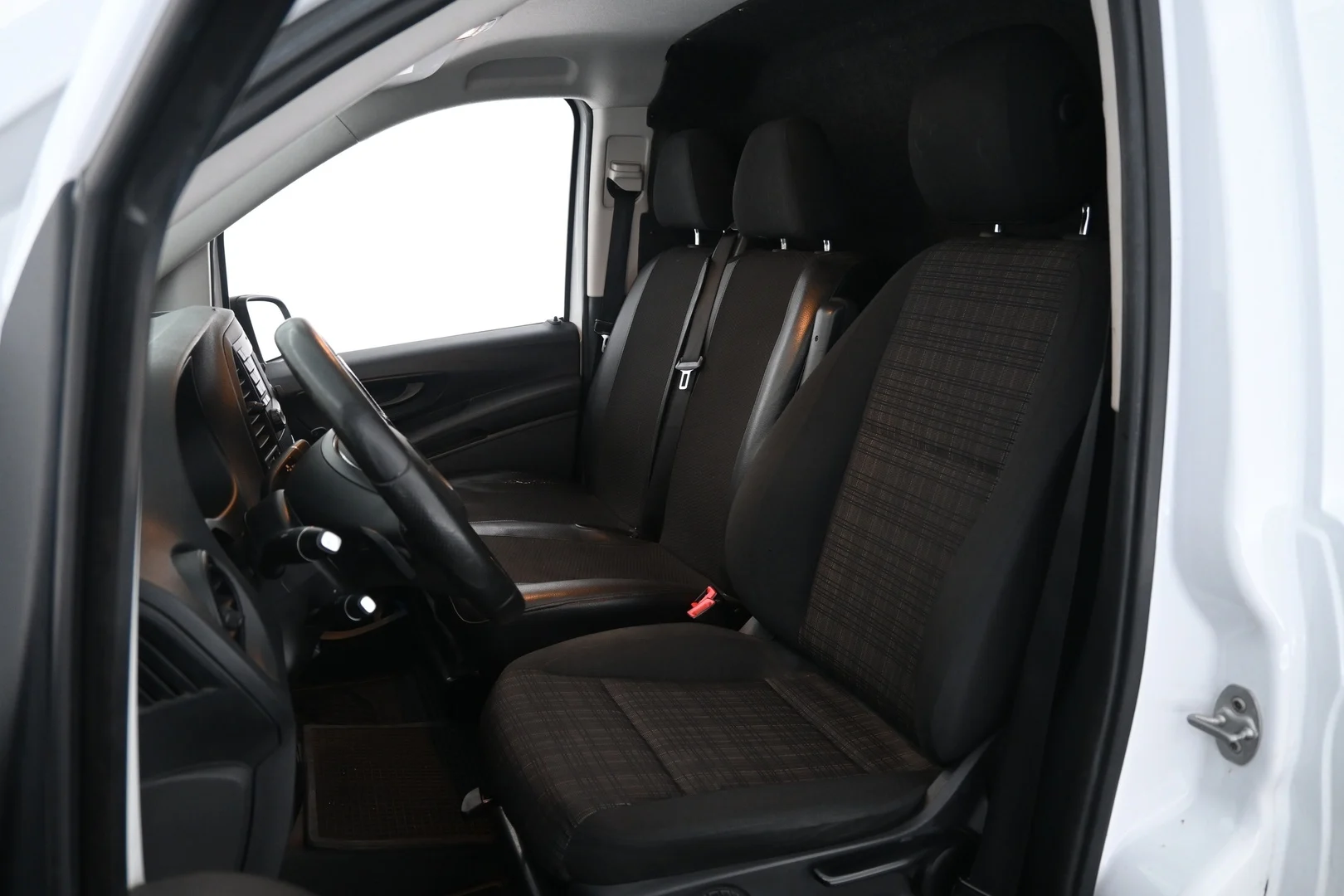 Car Image - 79Aa1GxoOSsGzbkKZv2GAo