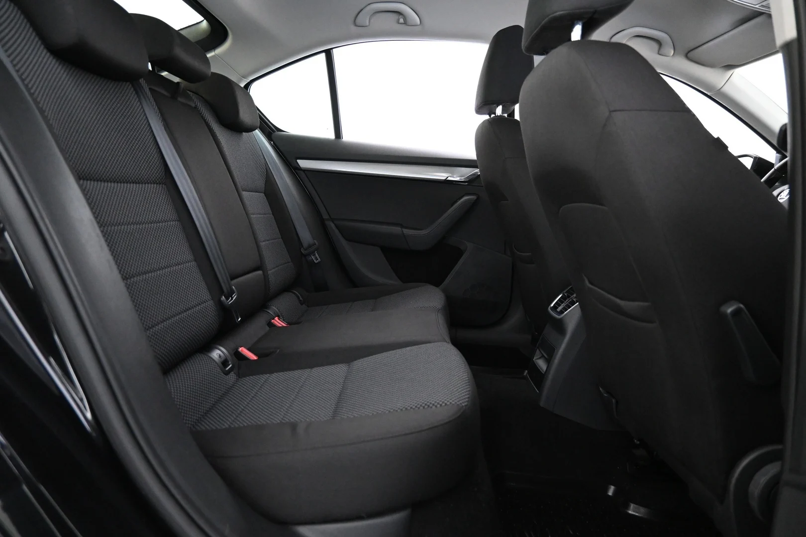 Car Image - 7lu156UoFOV6JFxhcXcnL3