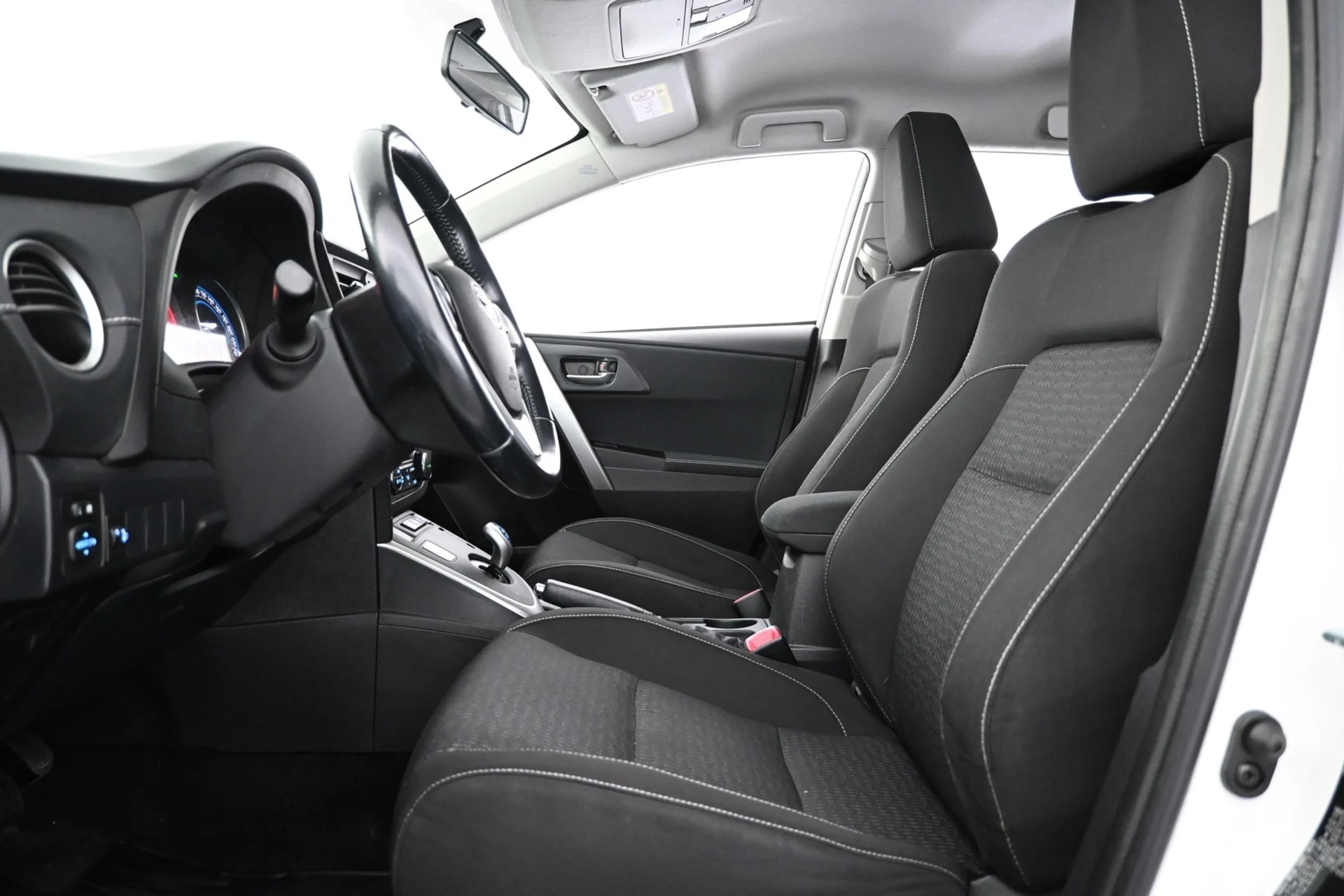 Car Image - aYVDmJwjyIz2nexsl9H5d