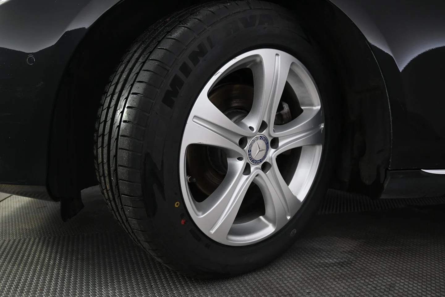 Car Image - 3ByqpgQjtgZnTSbmG1Nrjb