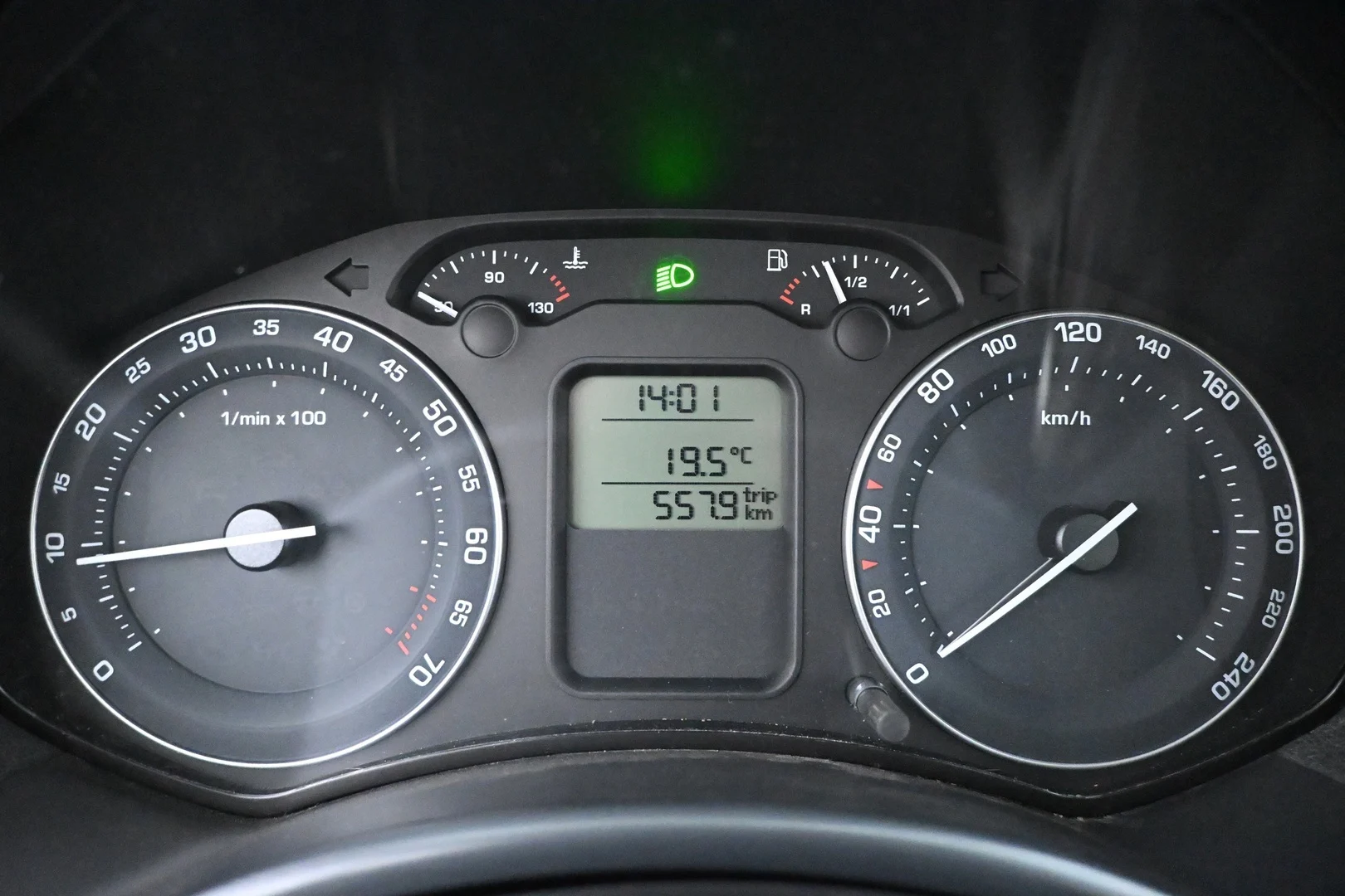 Car Image - 50f8jJ8V3ThwC5VGFa0xDQ