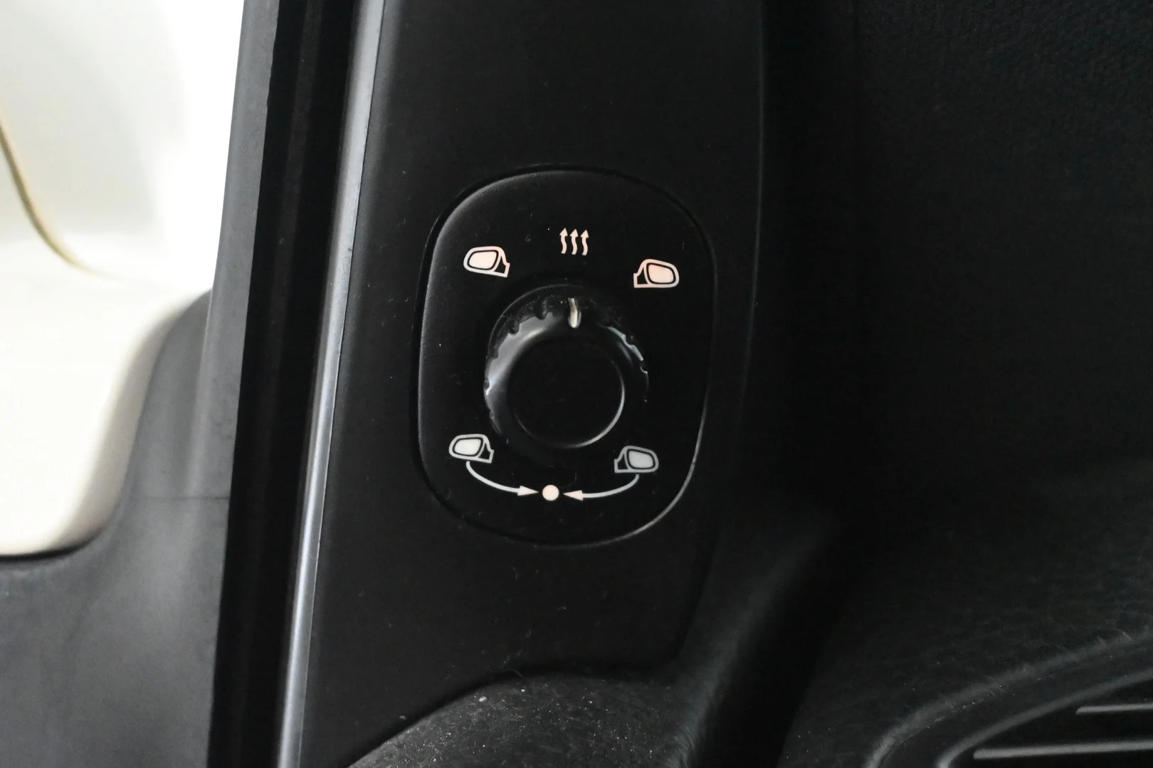 Car Image - 6NiMxssdPPmN12n4Pcmq5S