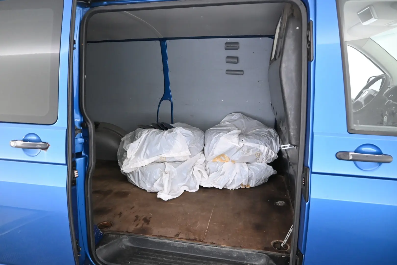 Car Image - 1cV7FKw9mDklFmOv0yuA2j